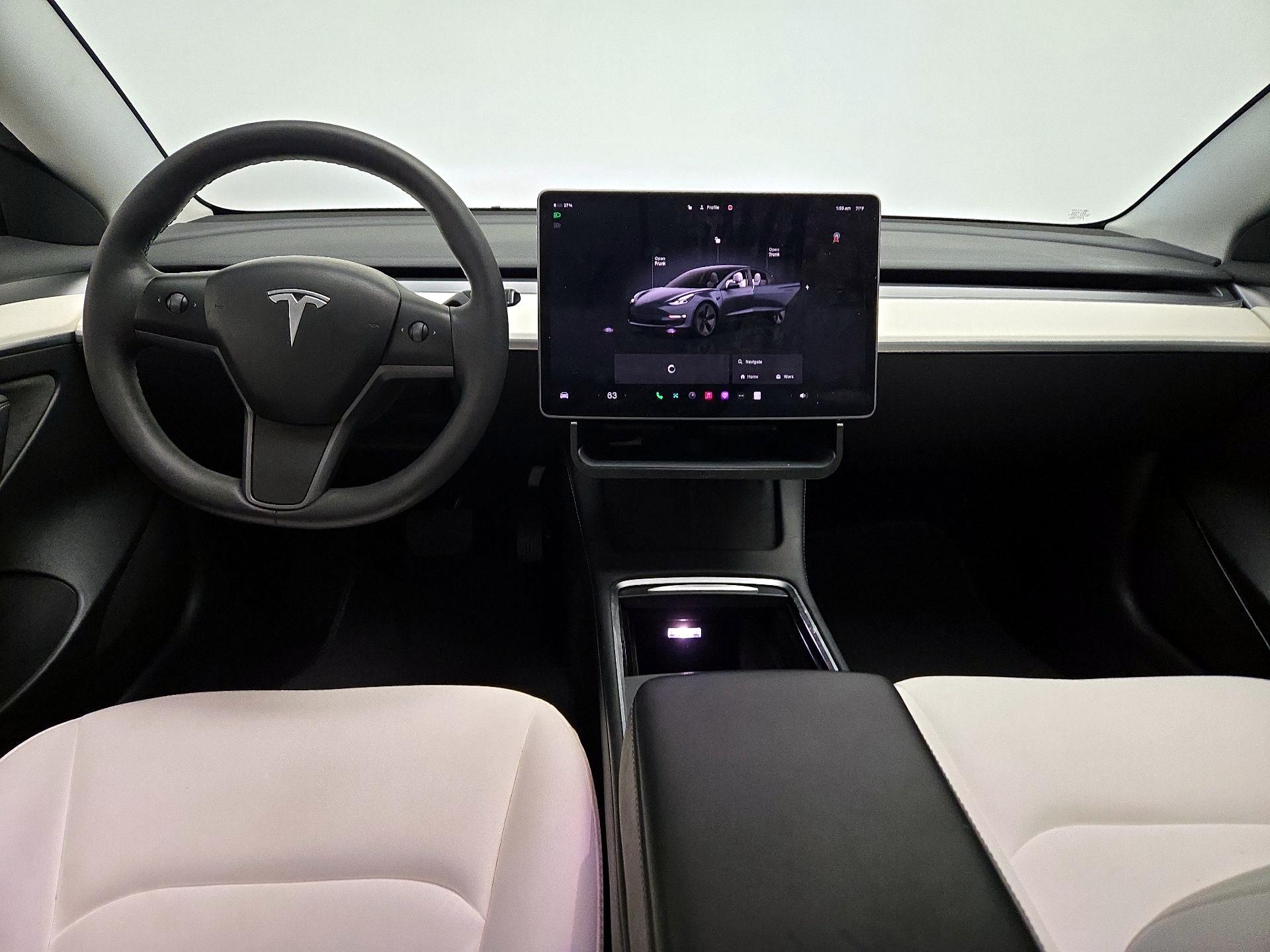 Thumbnail: 2023 Tesla Model 3 - 9