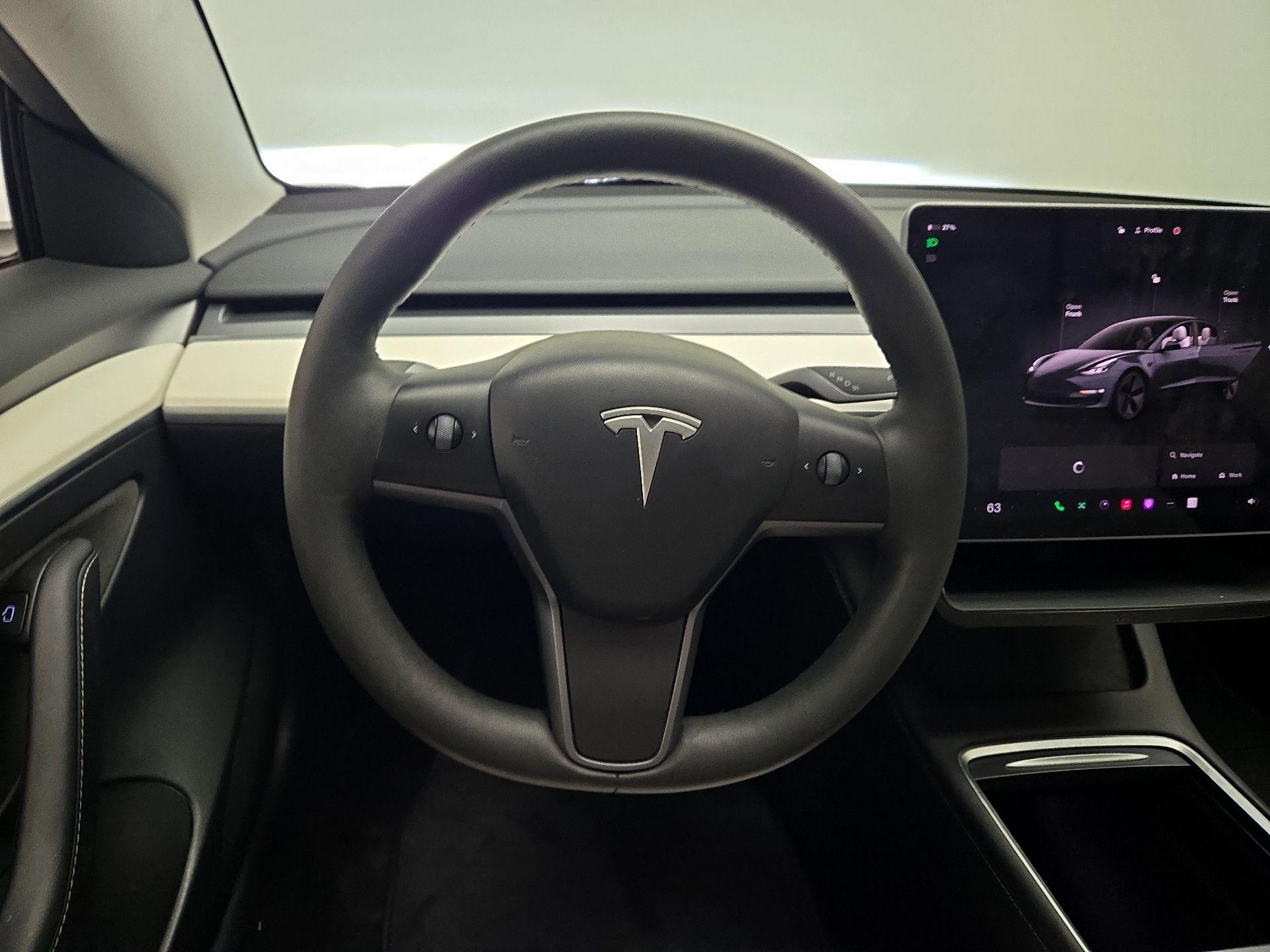 Thumbnail: 2023 Tesla Model 3 - 10