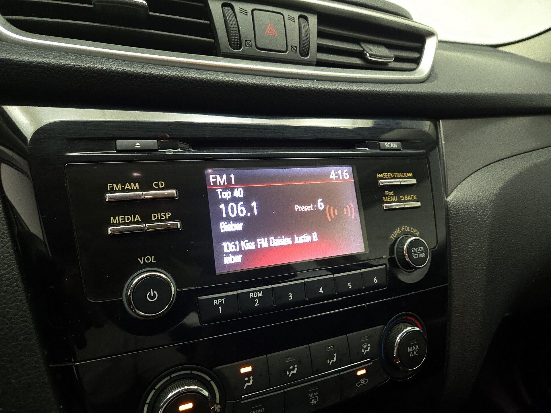 Thumbnail: 2015 Nissan Rogue - 15