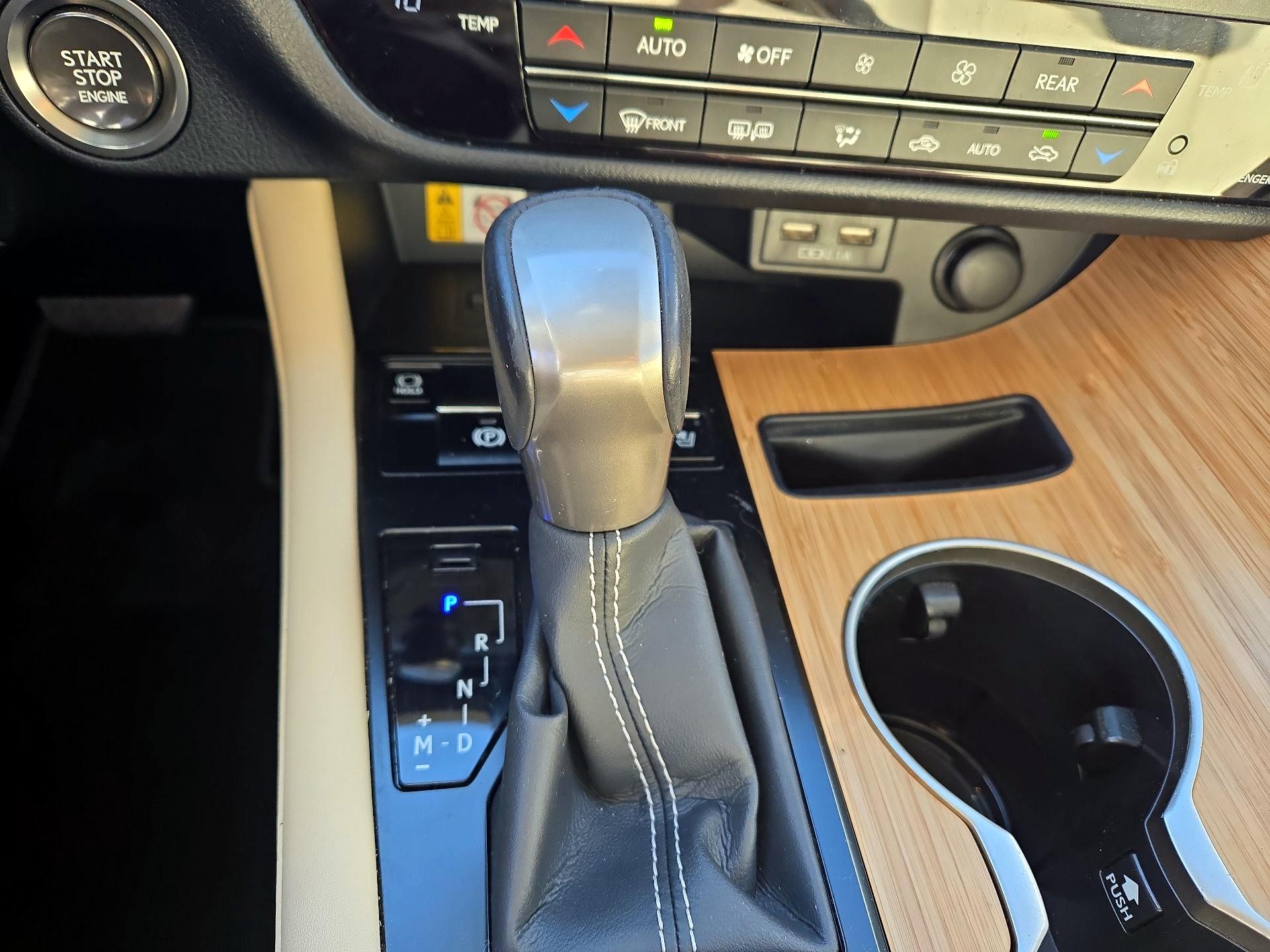 Thumbnail: 2022 Lexus RX - 18