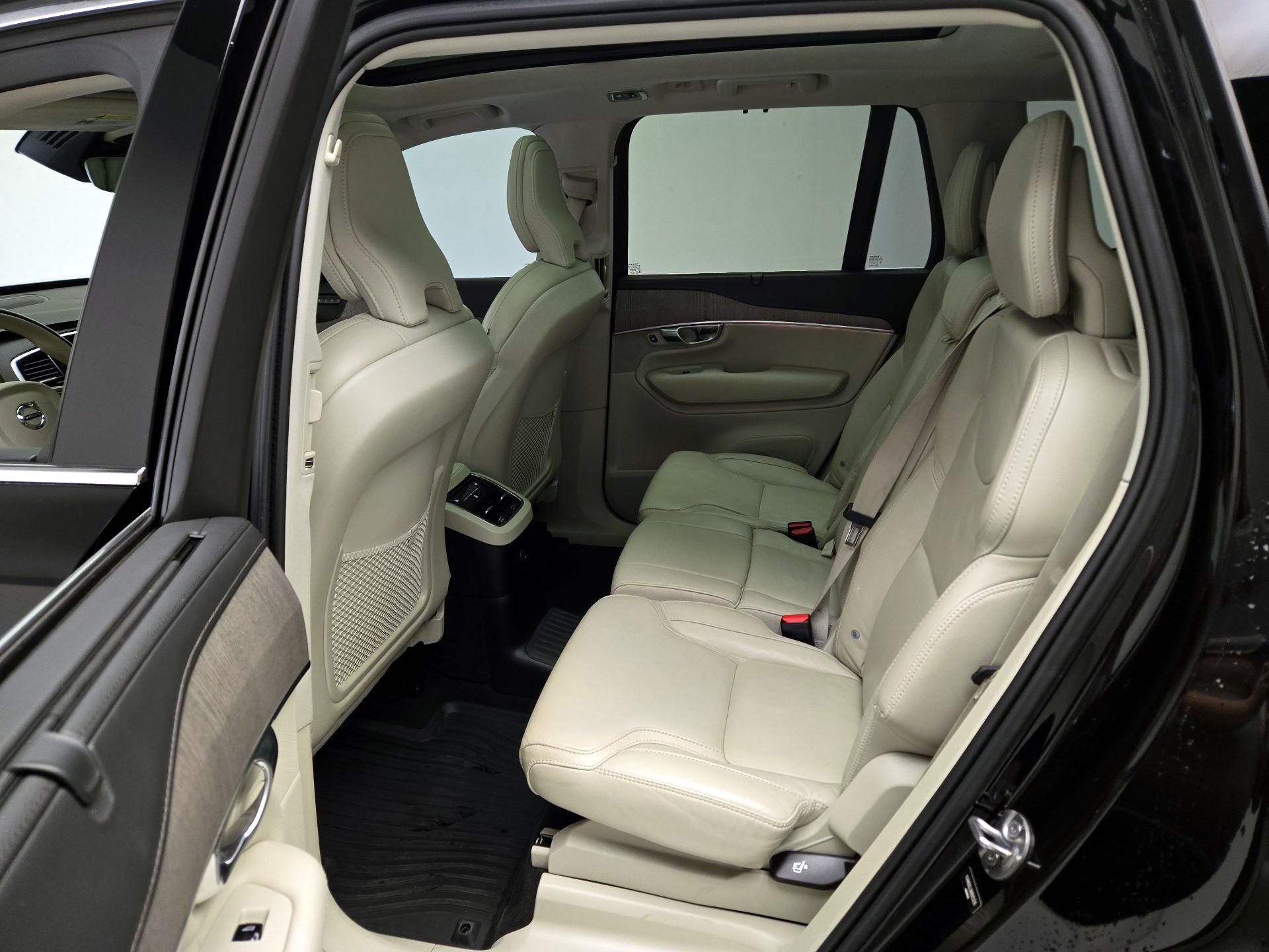 Thumbnail: 2022 Volvo XC90 - 20