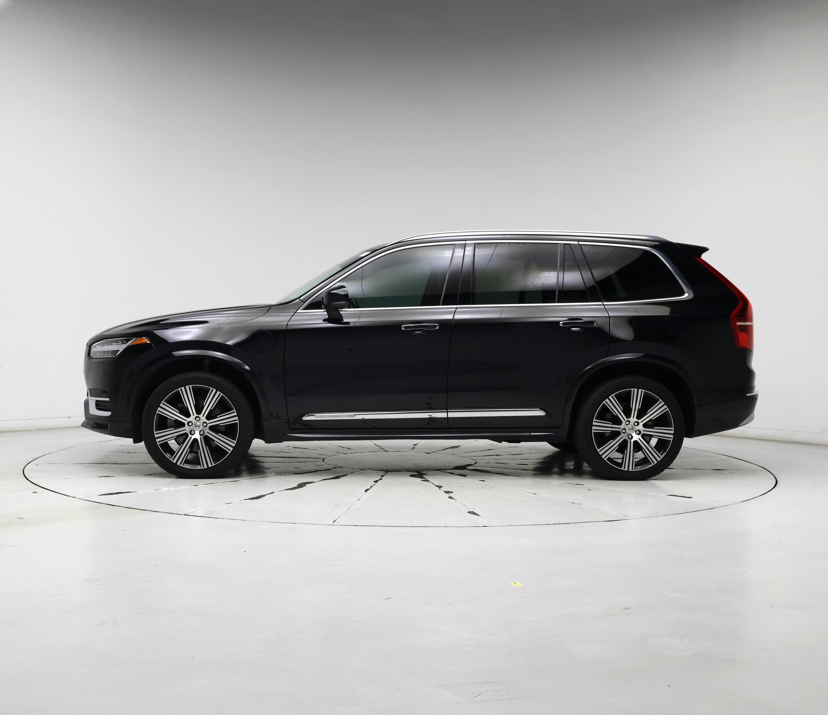 Thumbnail: 2022 Volvo XC90 - 3