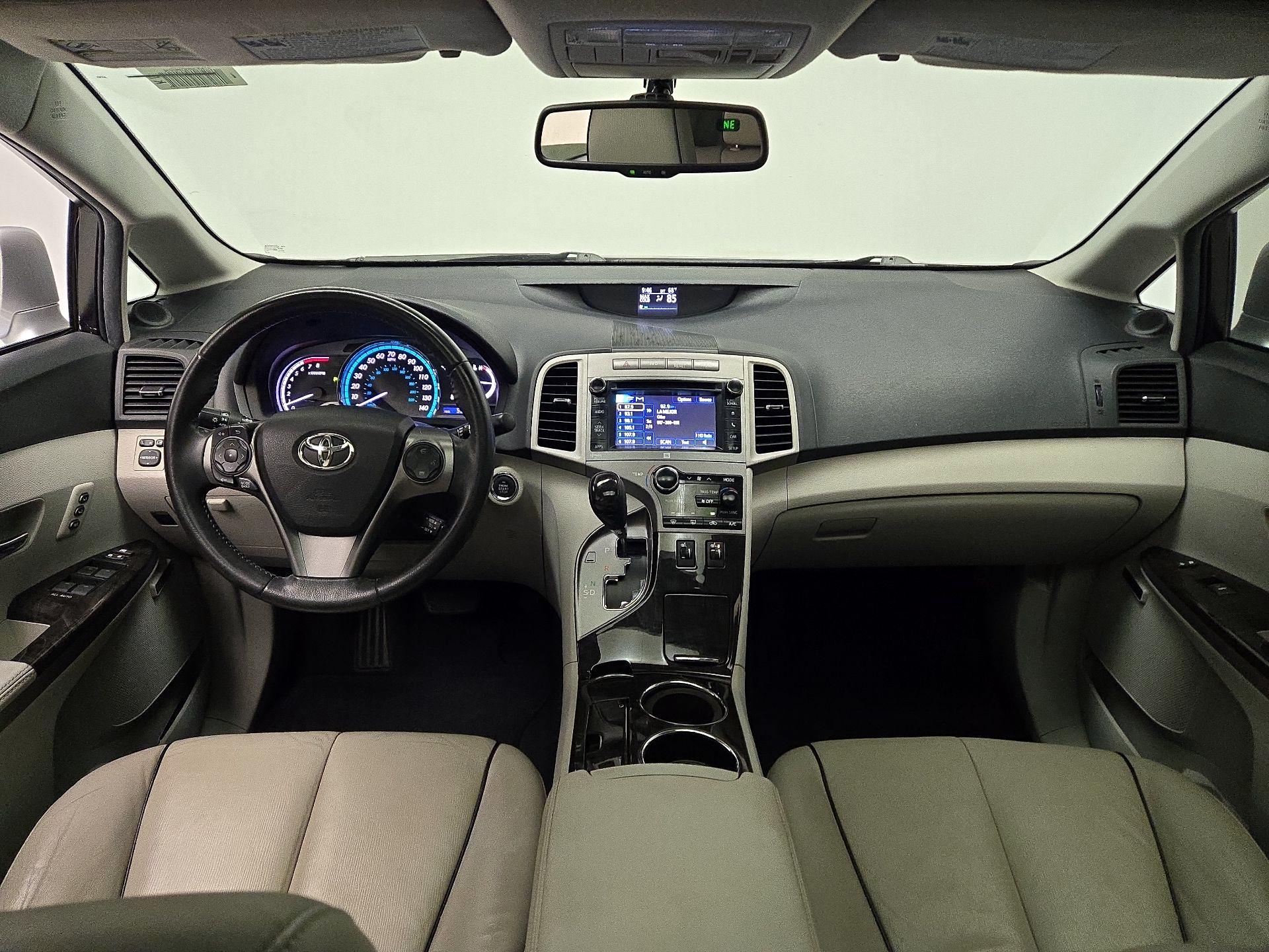 Thumbnail: 2014 Toyota Venza - 9