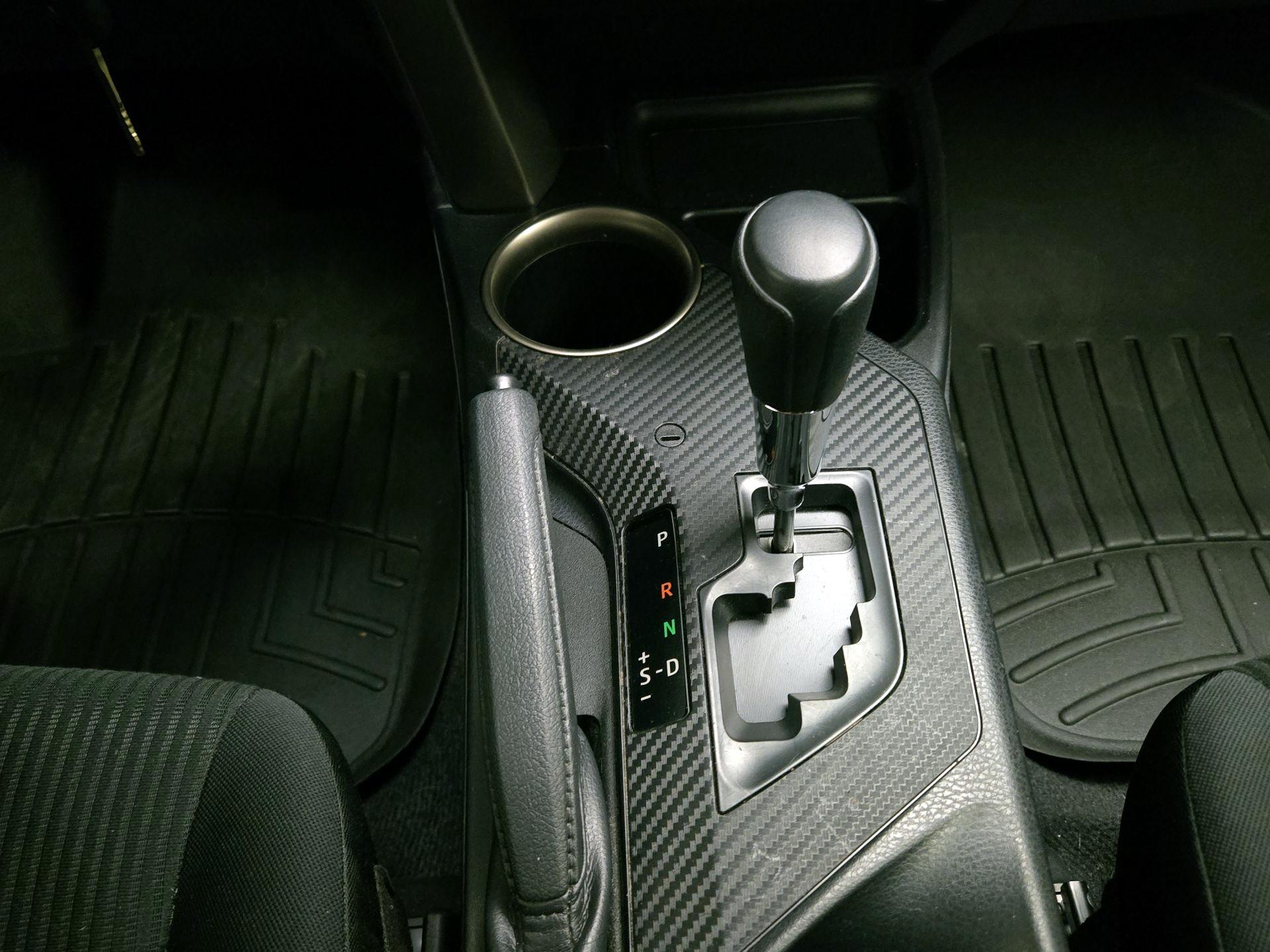 Thumbnail: 2015 Toyota RAV4 - 17