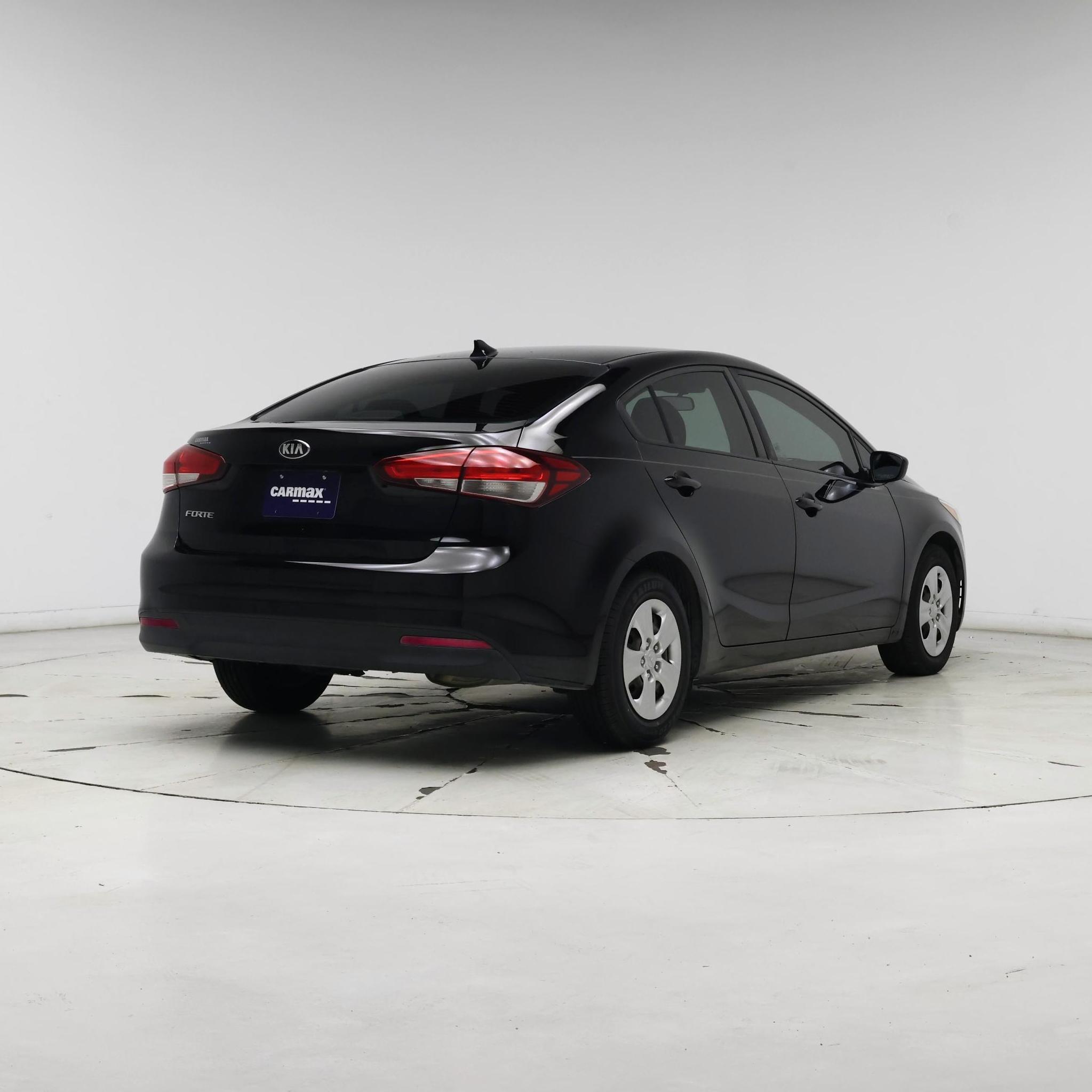 Thumbnail: 2018 Kia Forte - 8