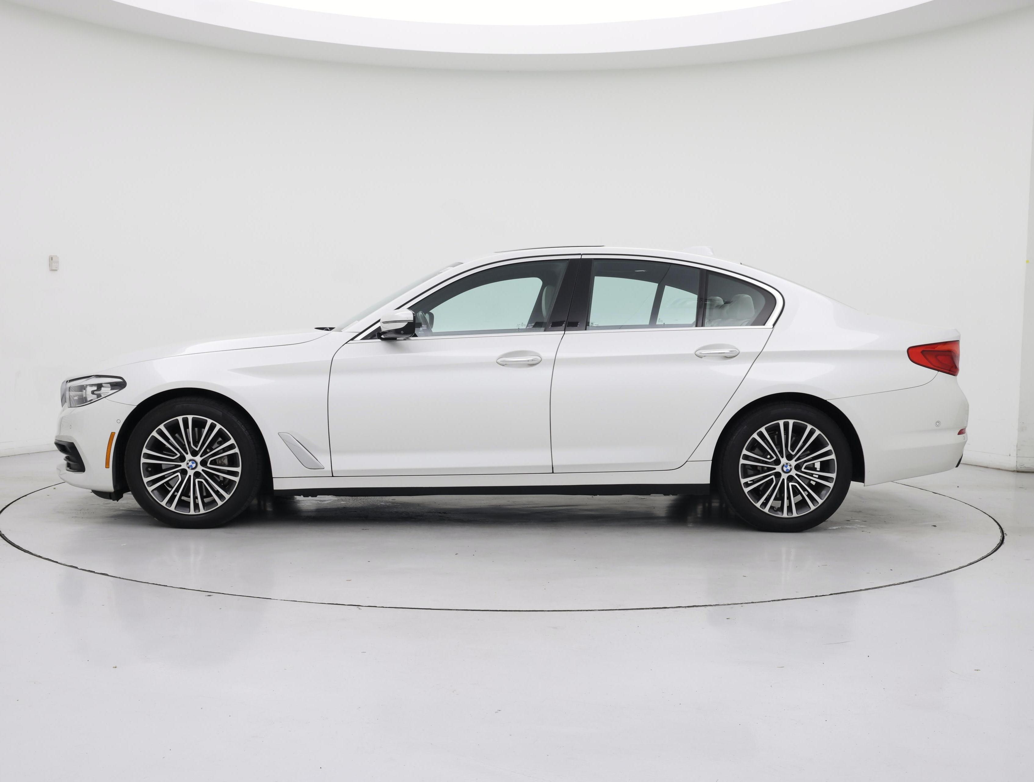 Thumbnail: 2017 BMW 5 Series - 3