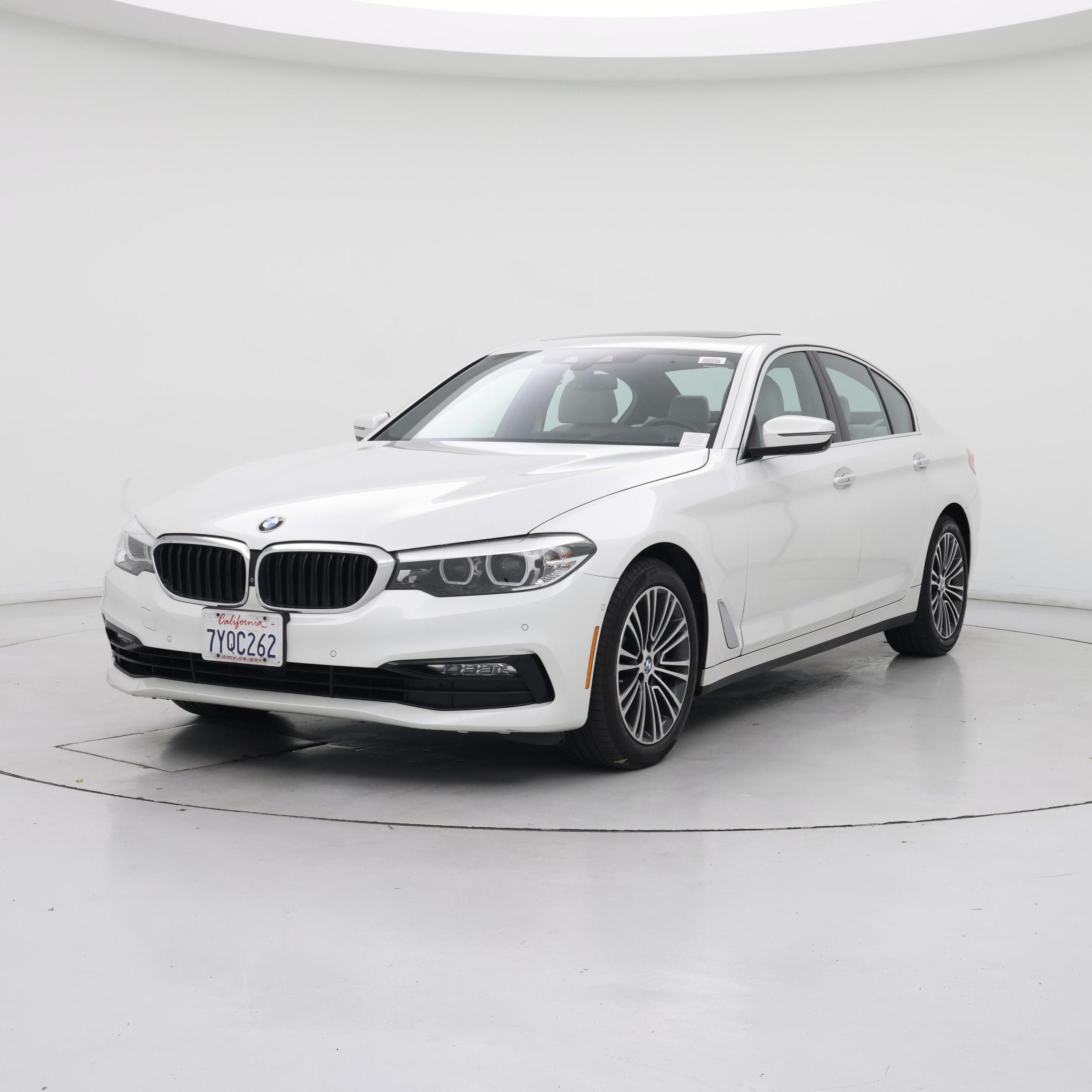 Thumbnail: 2017 BMW 5 Series - 4