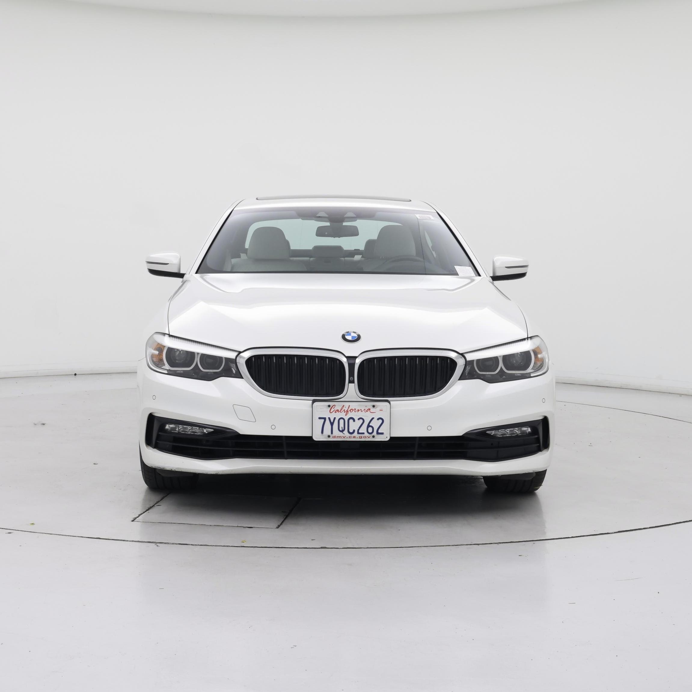 Thumbnail: 2017 BMW 5 Series - 5