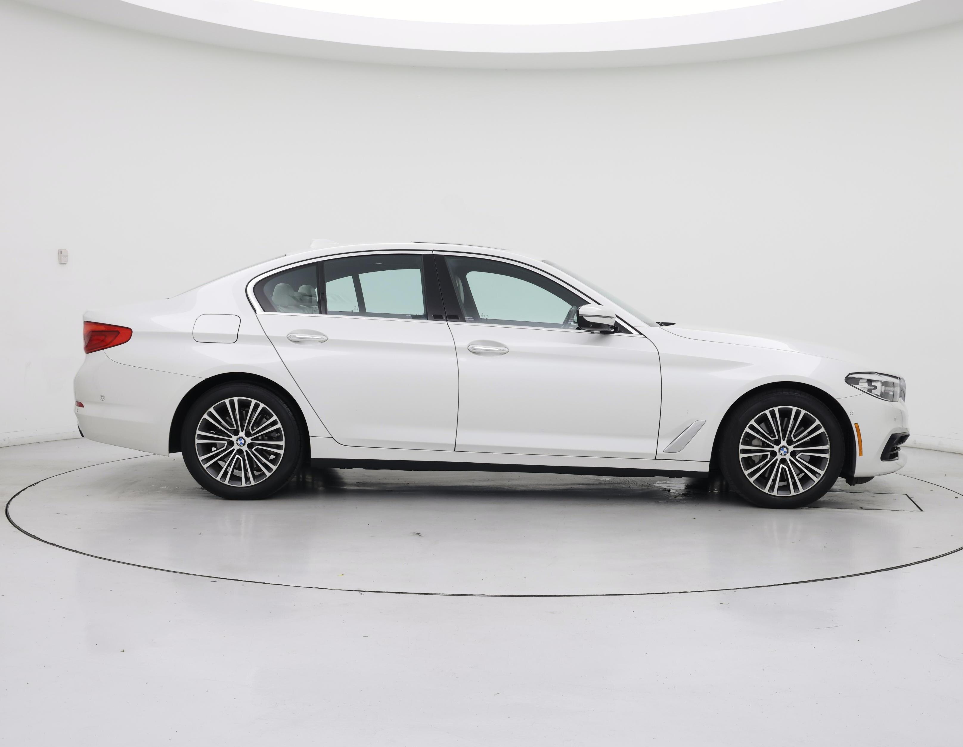 Thumbnail: 2017 BMW 5 Series - 7