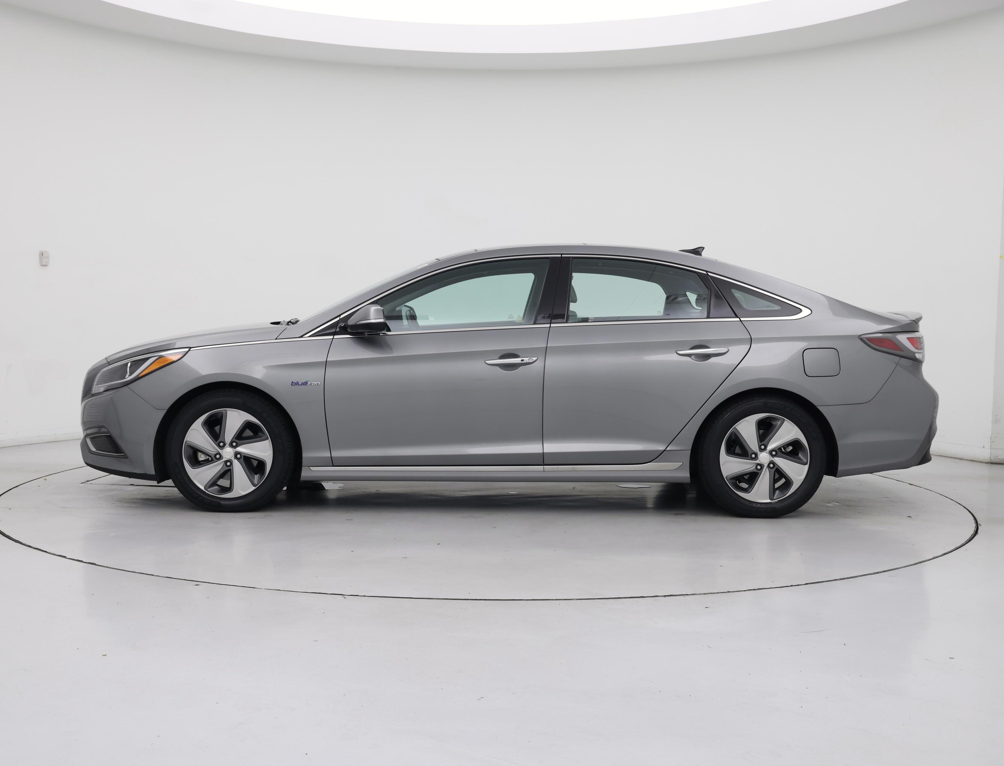 Thumbnail: 2017 Hyundai Sonata - 3