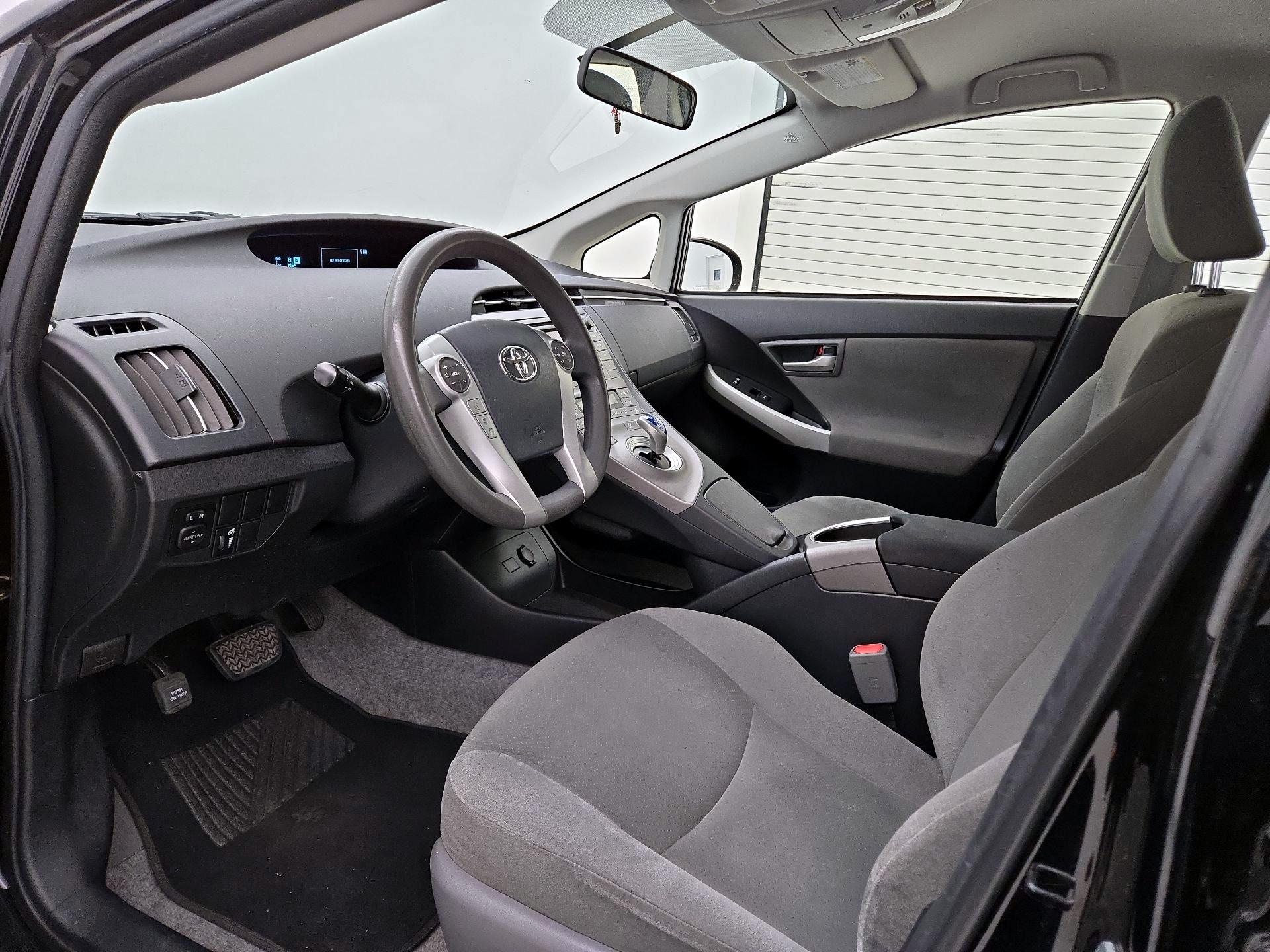 Thumbnail: 2014 Toyota Prius - 11