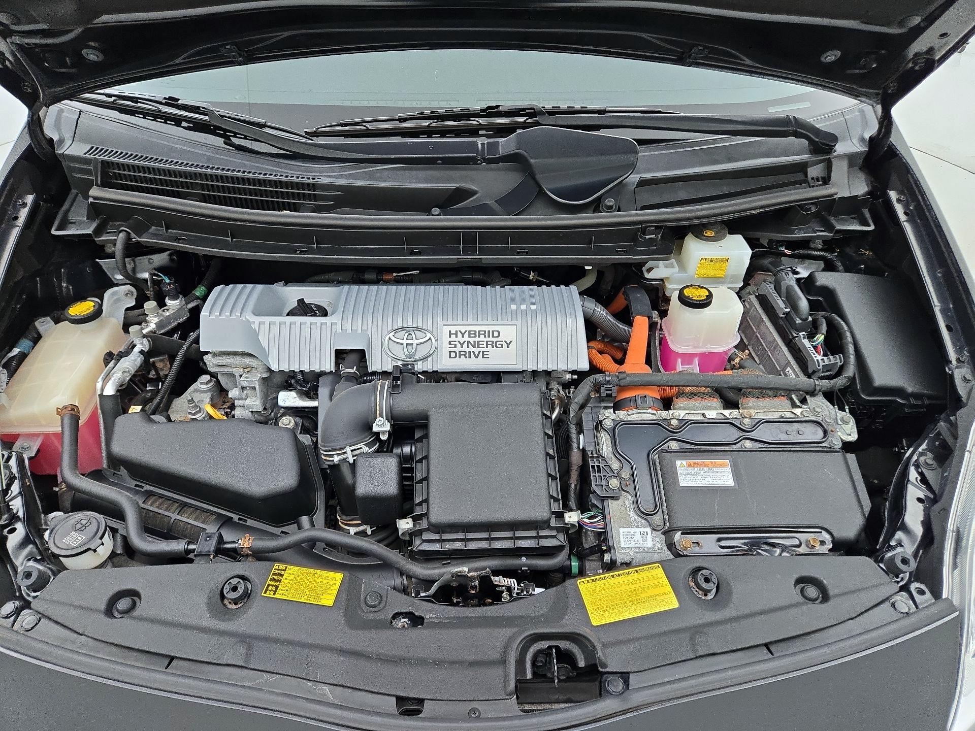 Thumbnail: 2014 Toyota Prius - 20