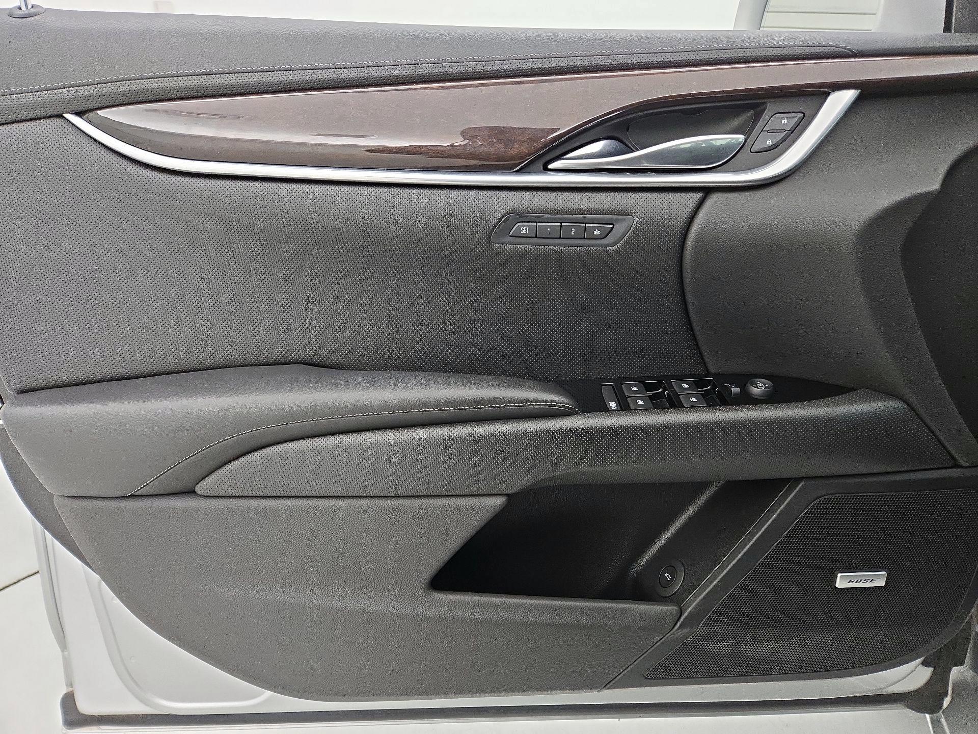 Thumbnail: 2017 Cadillac XTS - 12