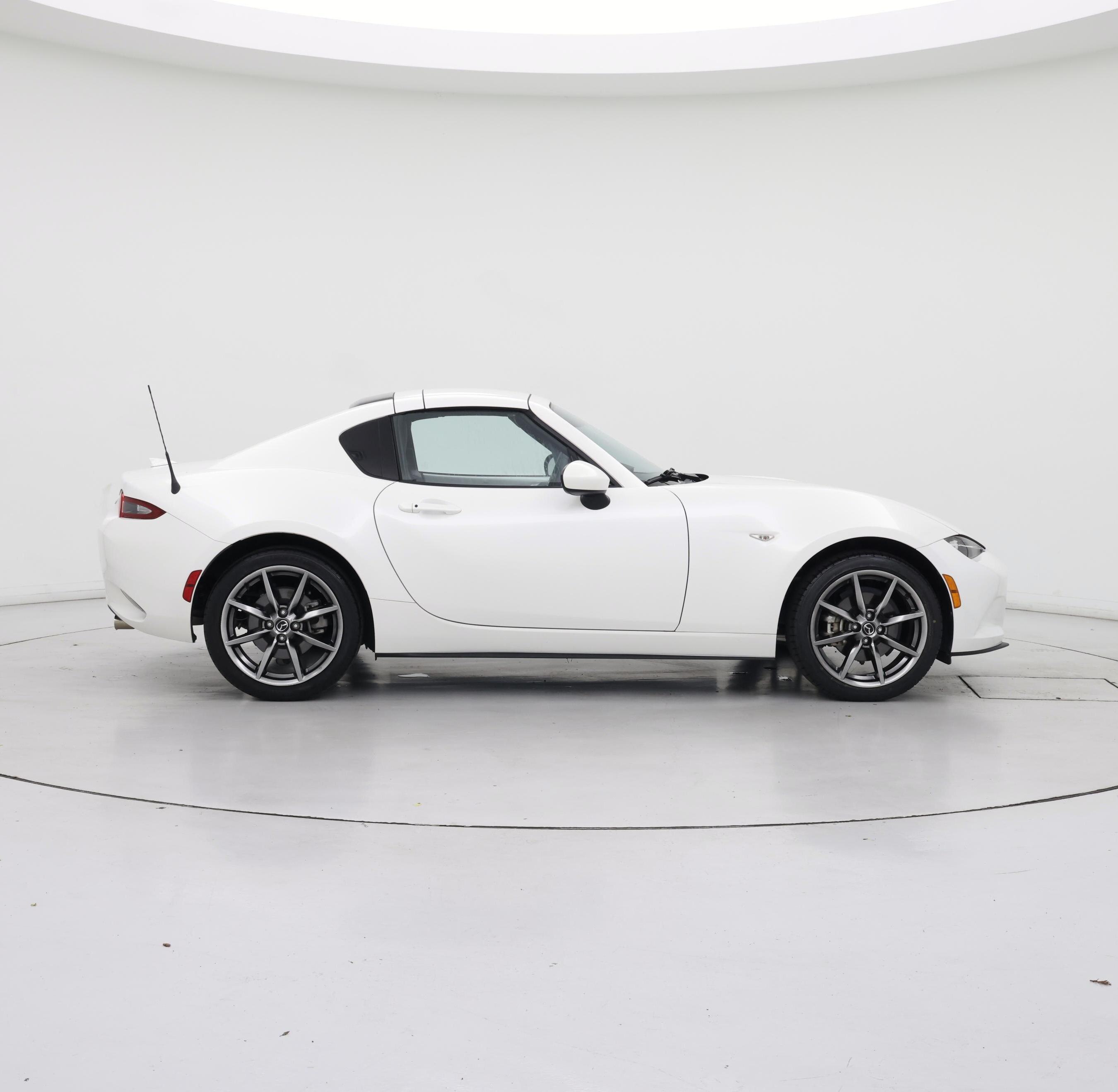 Thumbnail: 2021 Mazda MX-5 Miata - 7