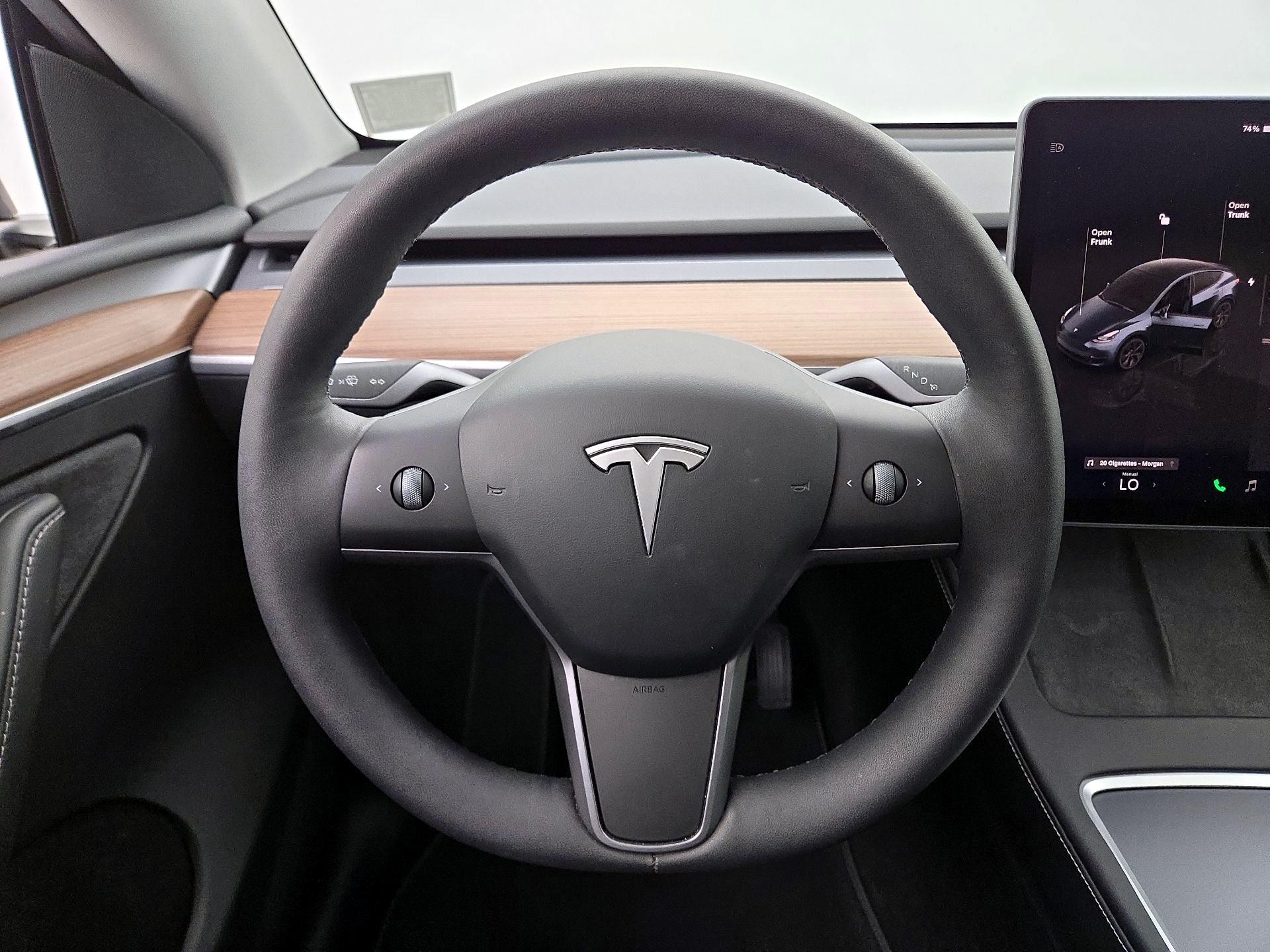 Thumbnail: 2025 Tesla Model Y - 10