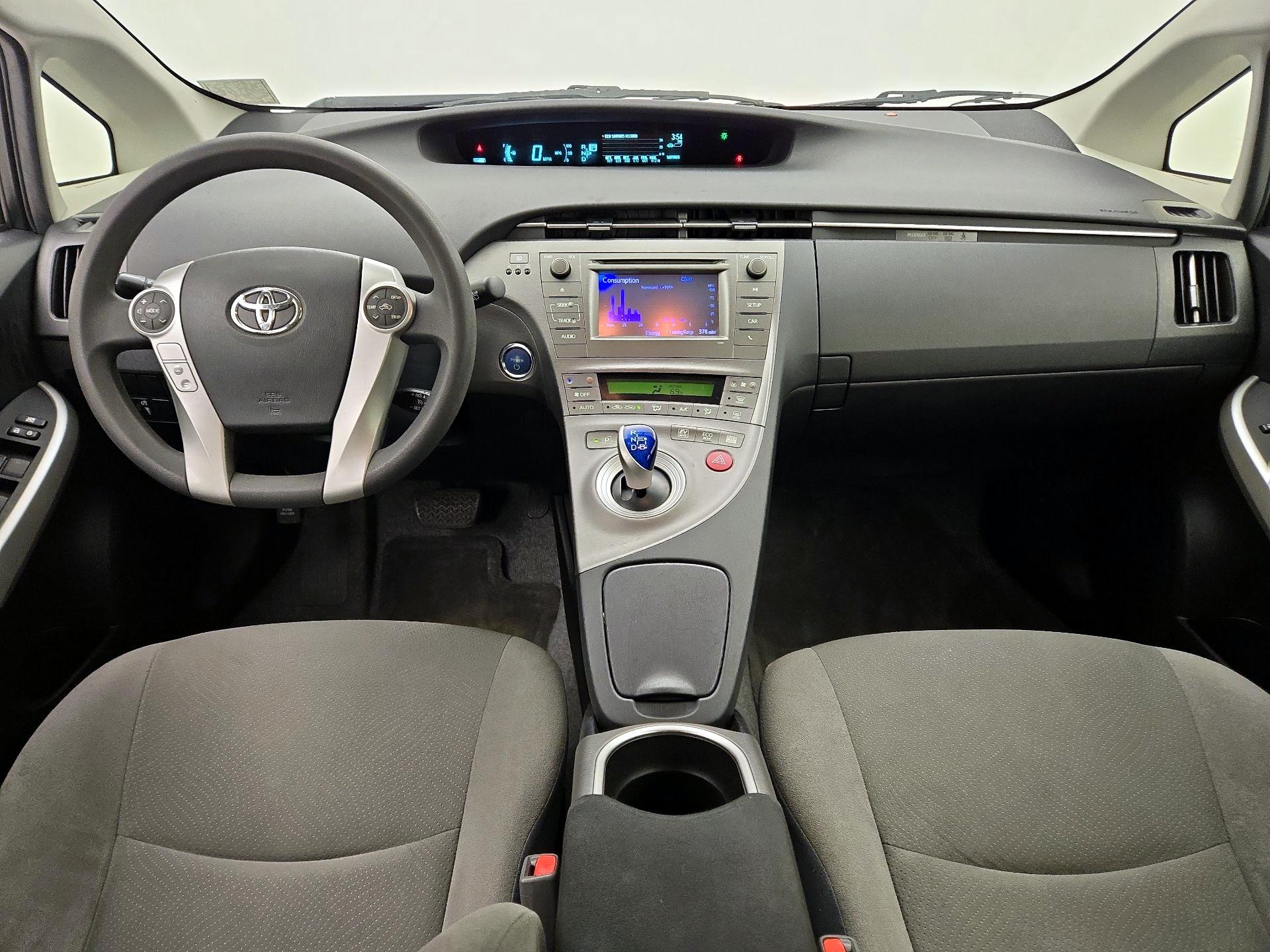 Thumbnail: 2015 Toyota Prius - 9