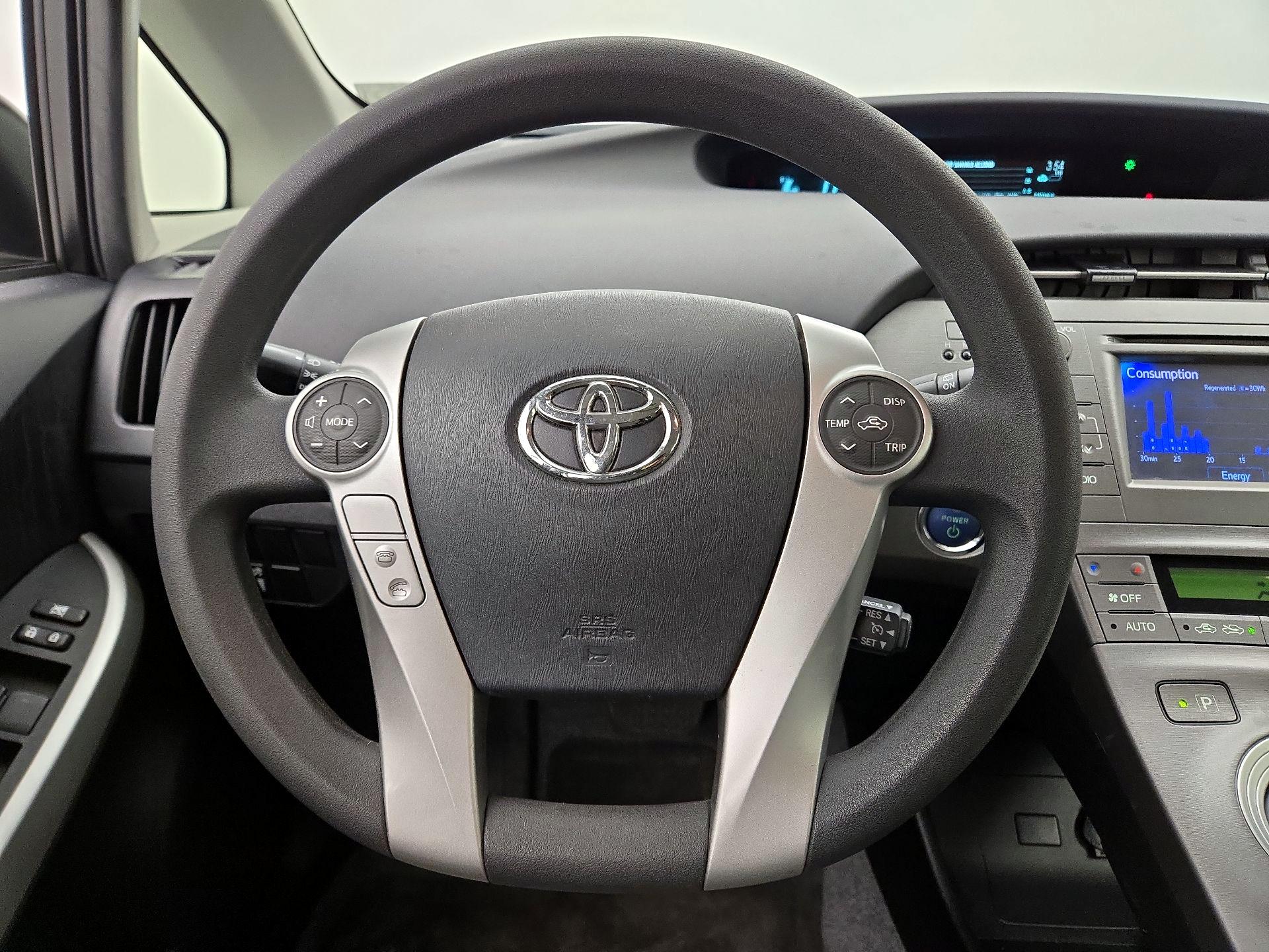 Thumbnail: 2015 Toyota Prius - 10