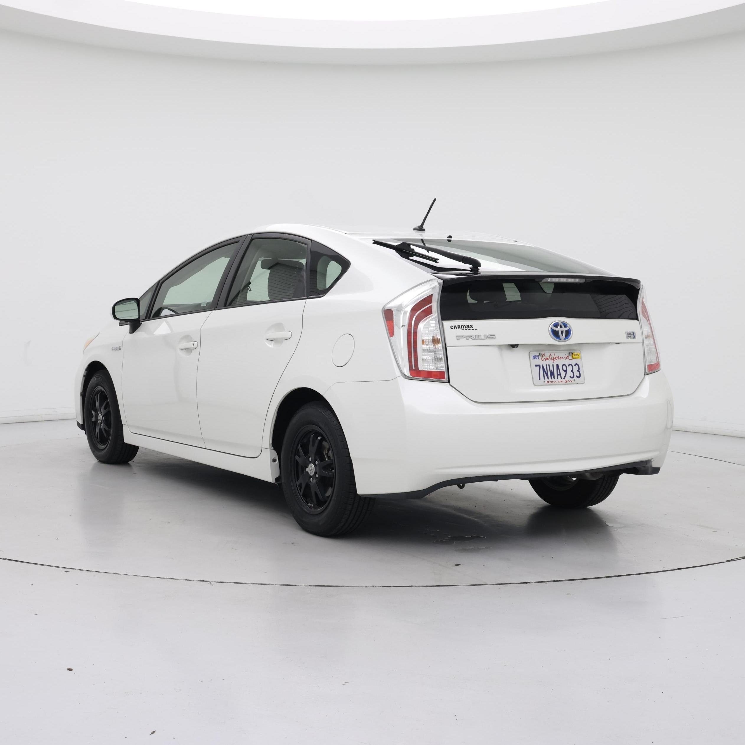 Thumbnail: 2015 Toyota Prius - 2
