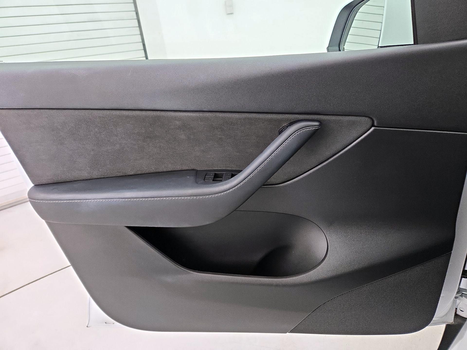 Thumbnail: 2021 Tesla Model Y - 12