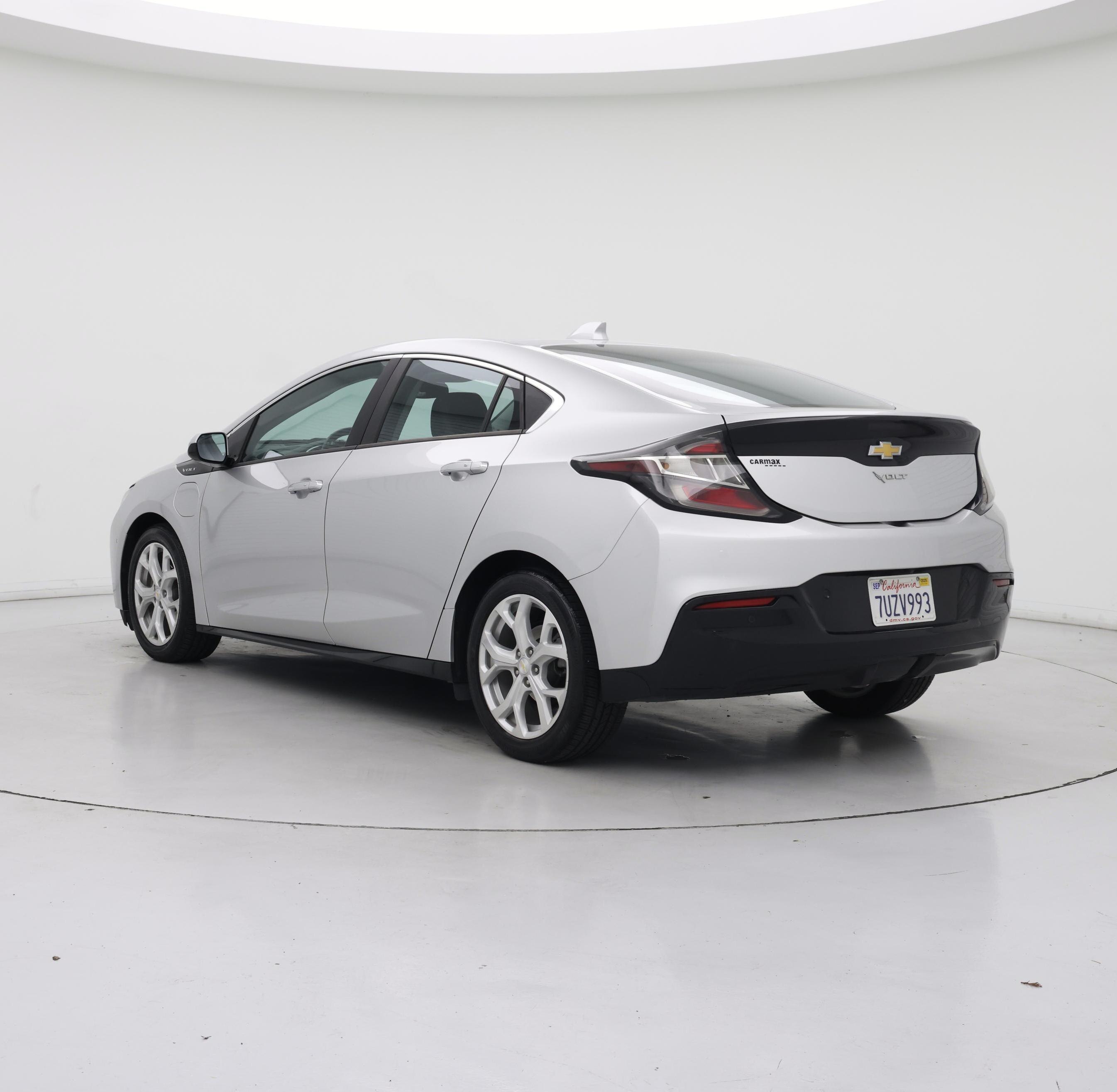 Thumbnail: 2017 Chevrolet Volt - 2