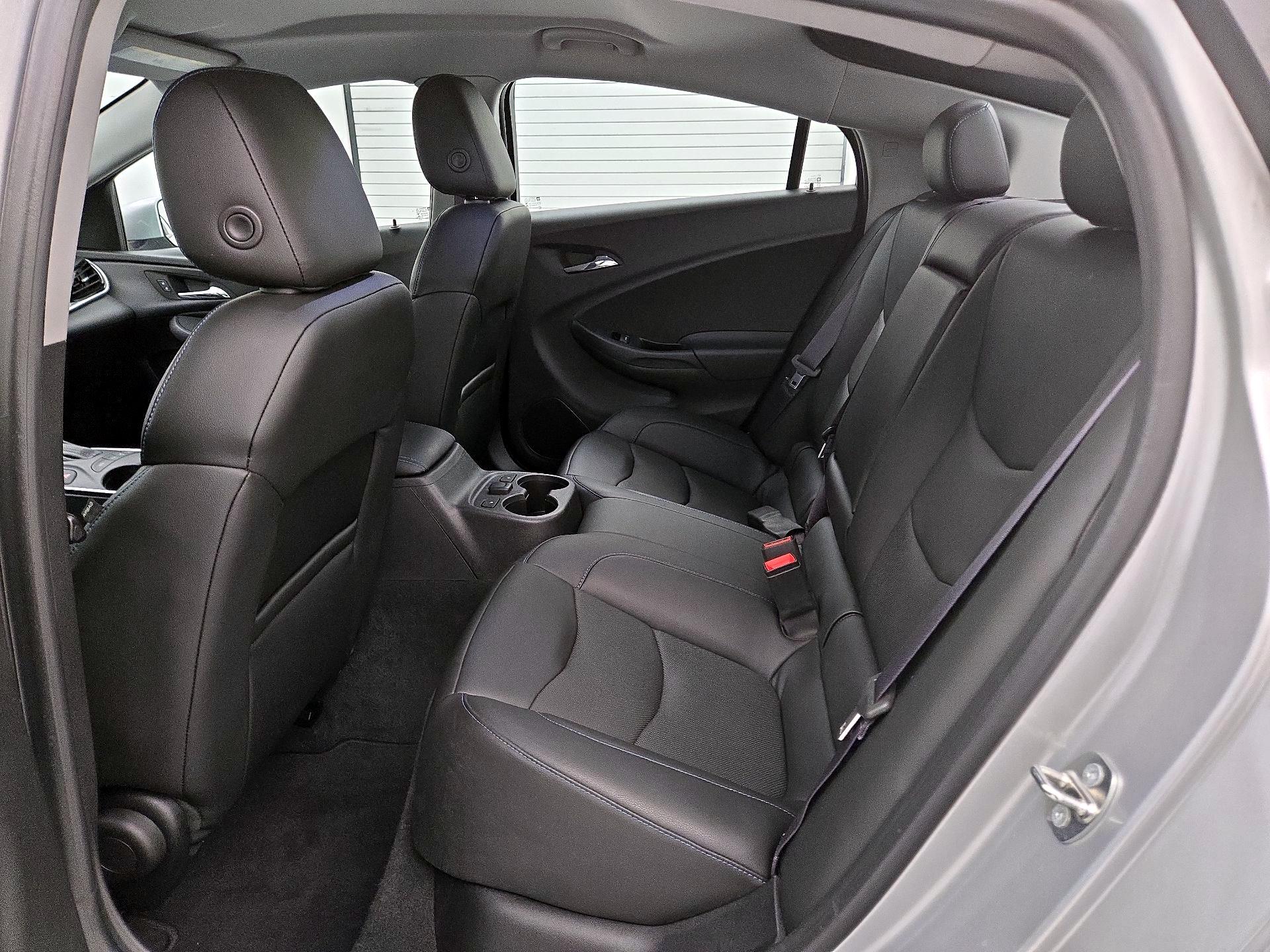 Thumbnail: 2017 Chevrolet Volt - 20