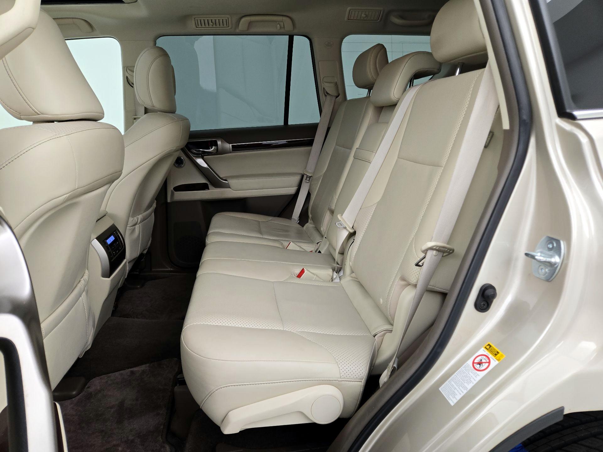 Thumbnail: 2016 Lexus GX - 19