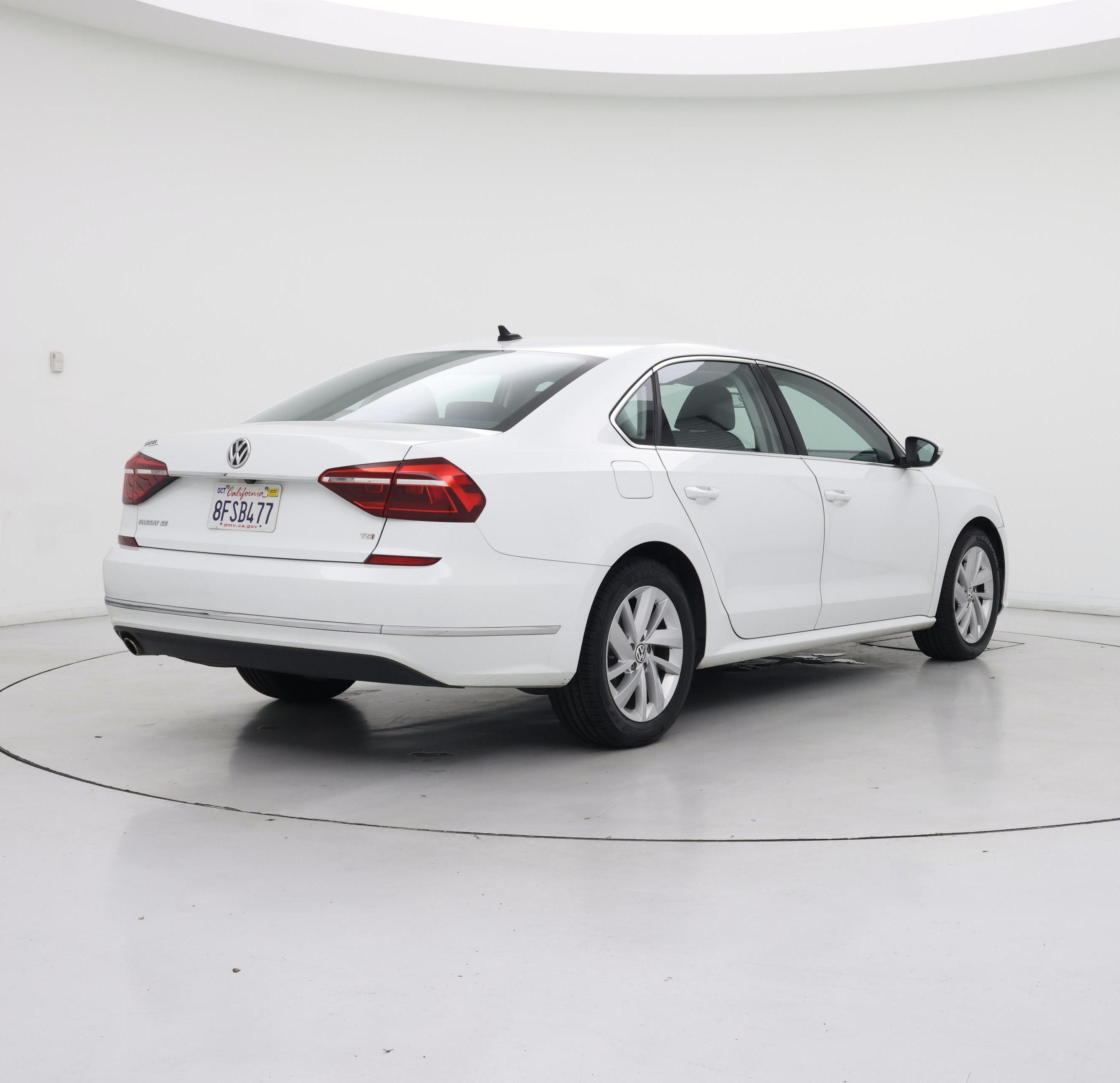 Thumbnail: 2018 Volkswagen Passat - 8