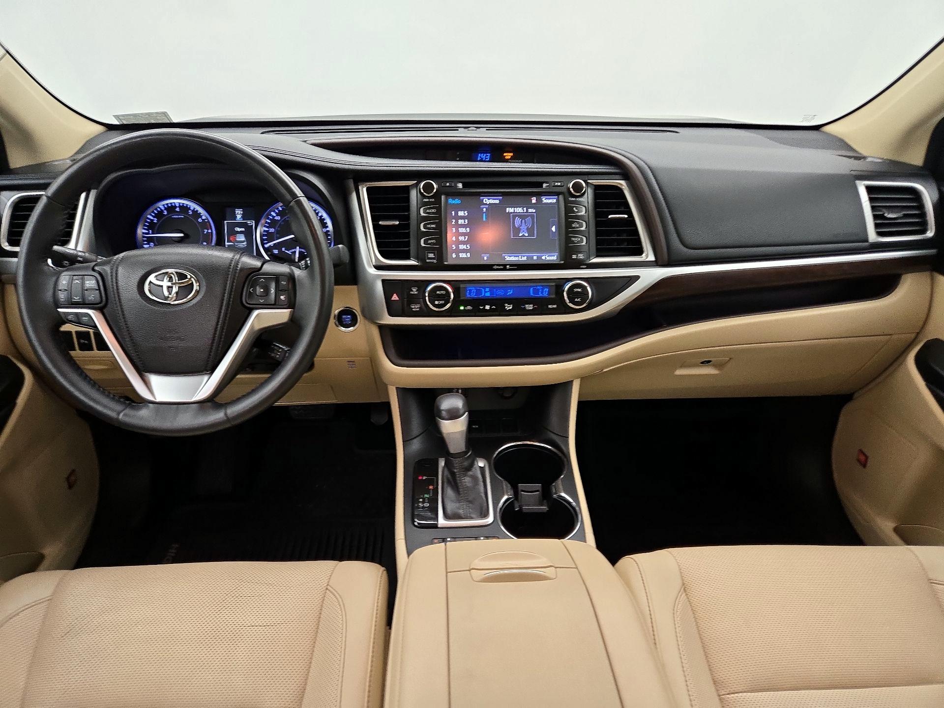 Thumbnail: 2014 Toyota Highlander - 9