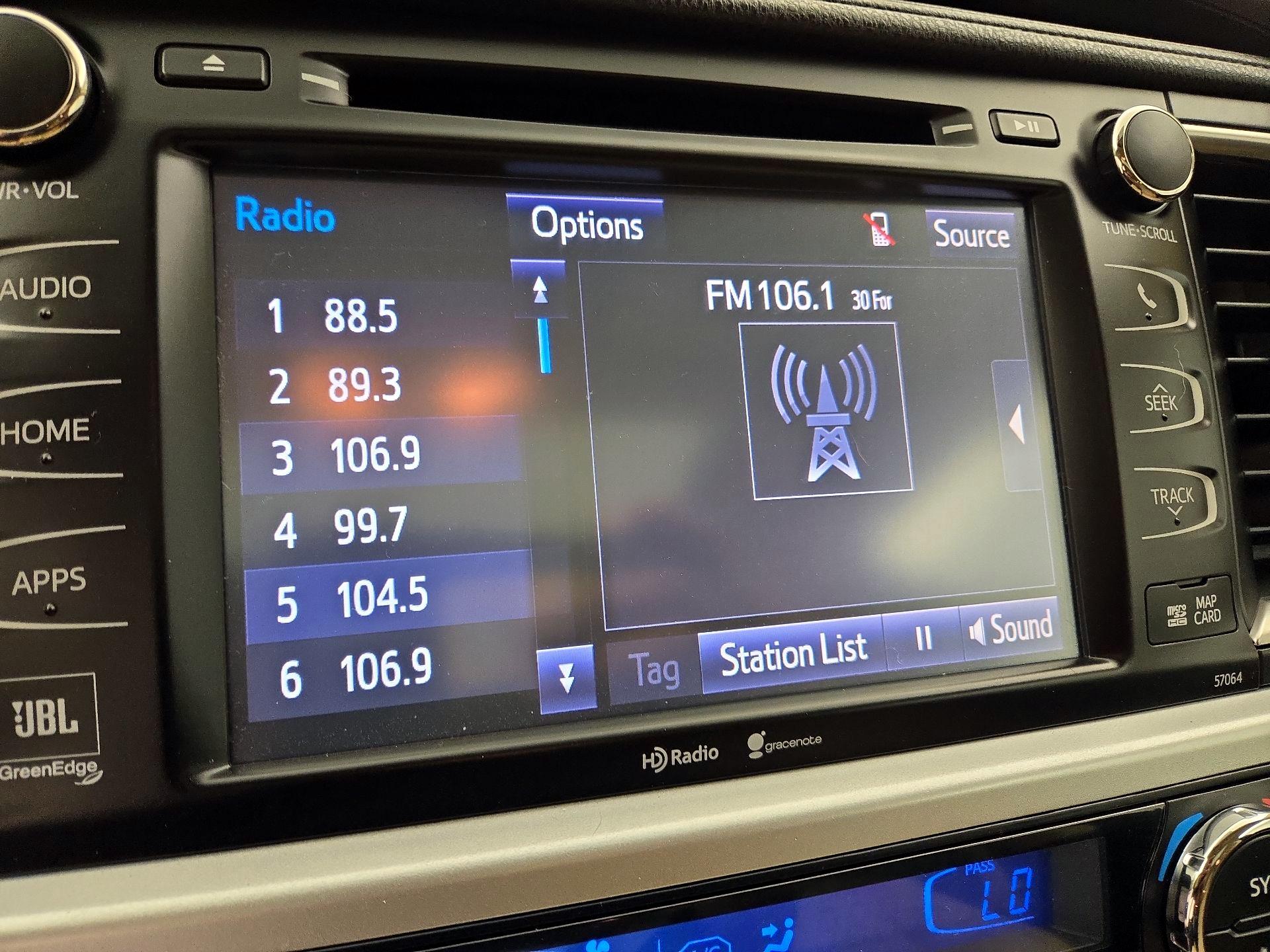 Thumbnail: 2014 Toyota Highlander - 15