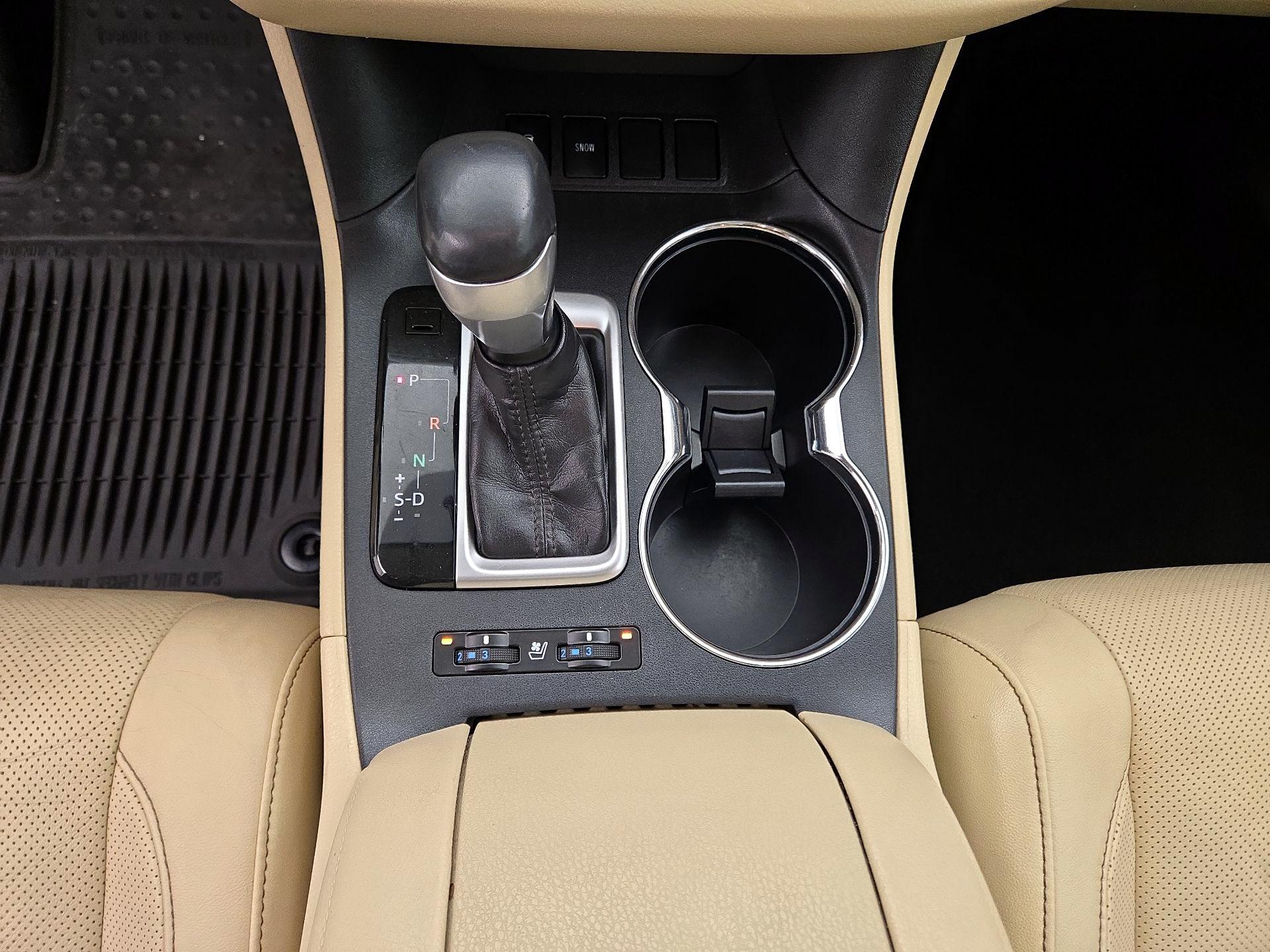 Thumbnail: 2014 Toyota Highlander - 17