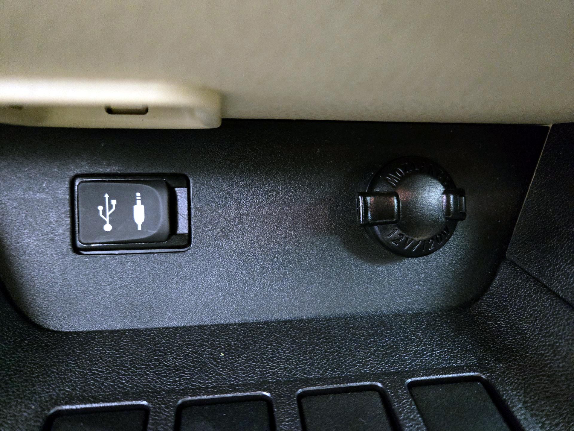 Thumbnail: 2014 Toyota Highlander - 18