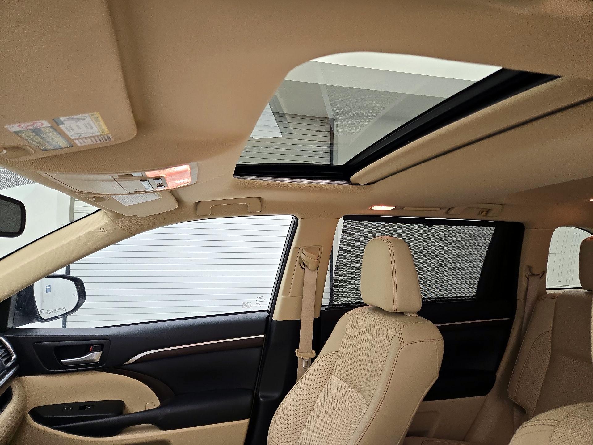 Thumbnail: 2014 Toyota Highlander - 19