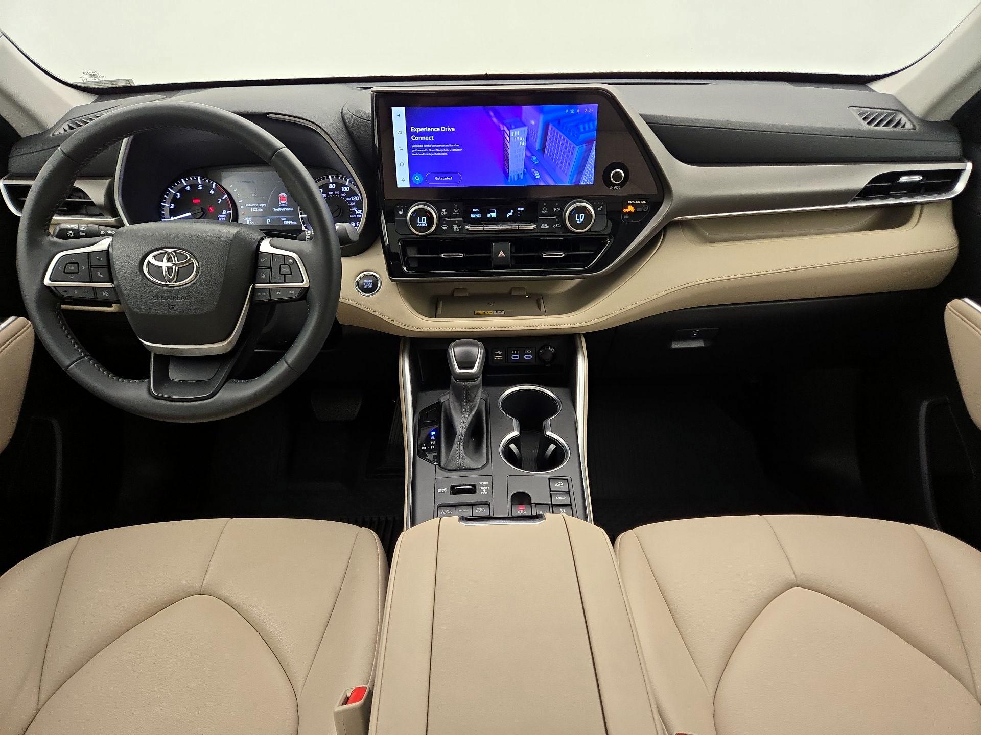 Thumbnail: 2023 Toyota Highlander - 9