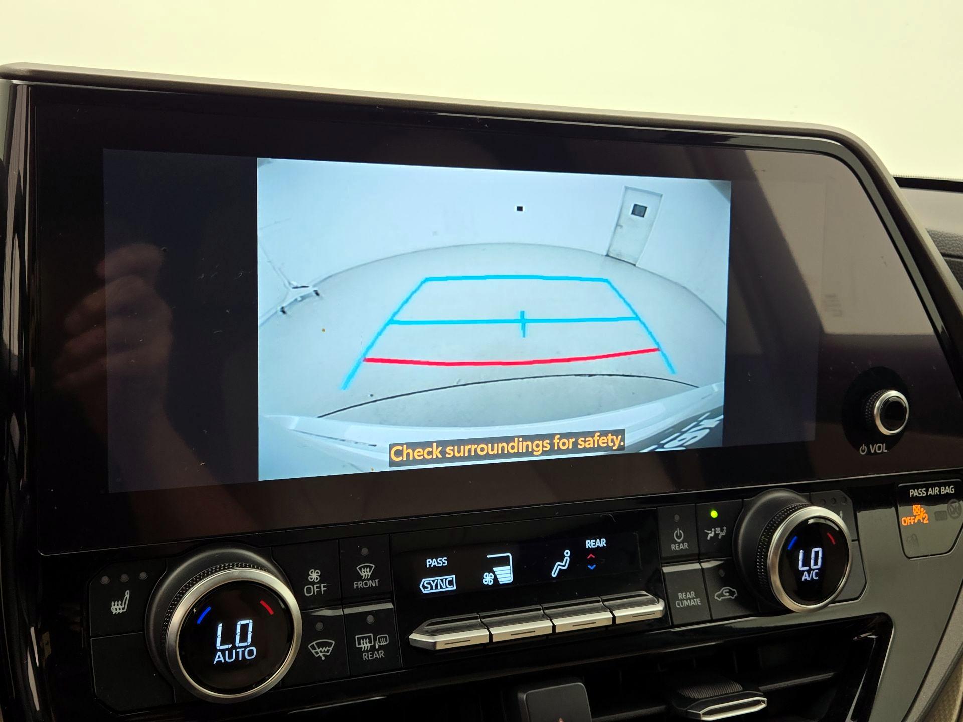 Thumbnail: 2023 Toyota Highlander - 14