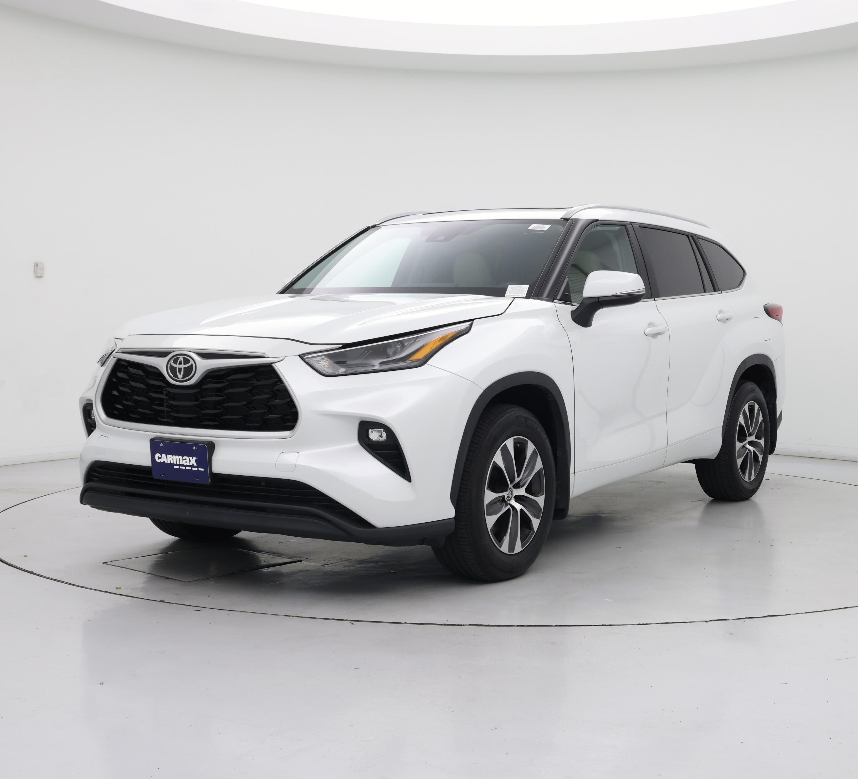 Thumbnail: 2023 Toyota Highlander - 4