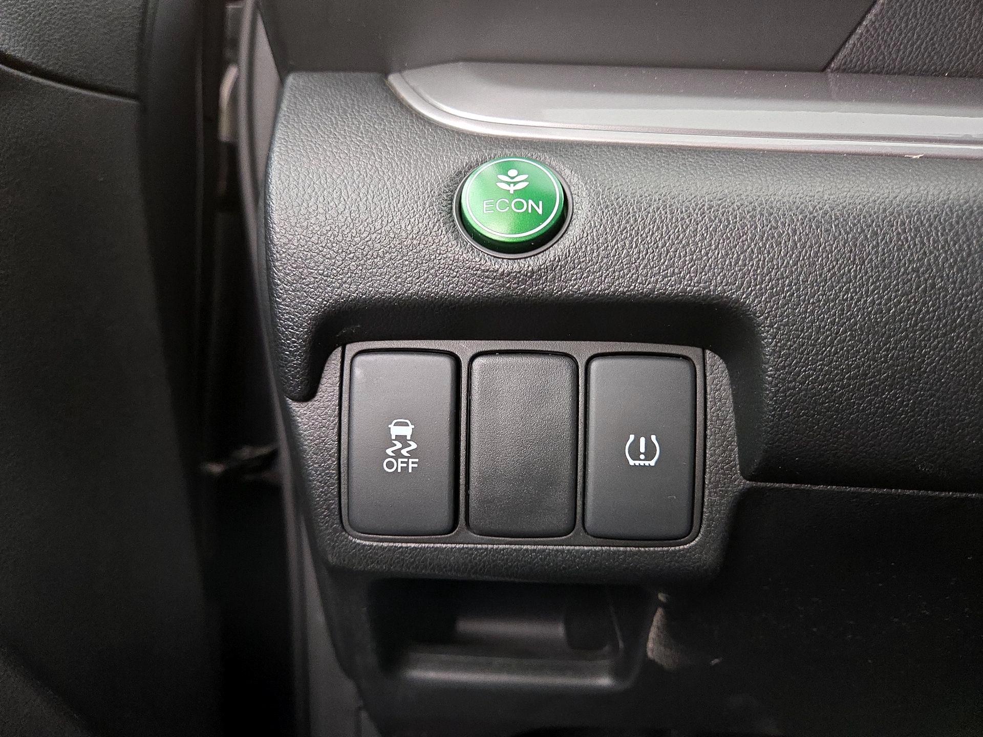 Thumbnail: 2015 Honda CR-V - 13