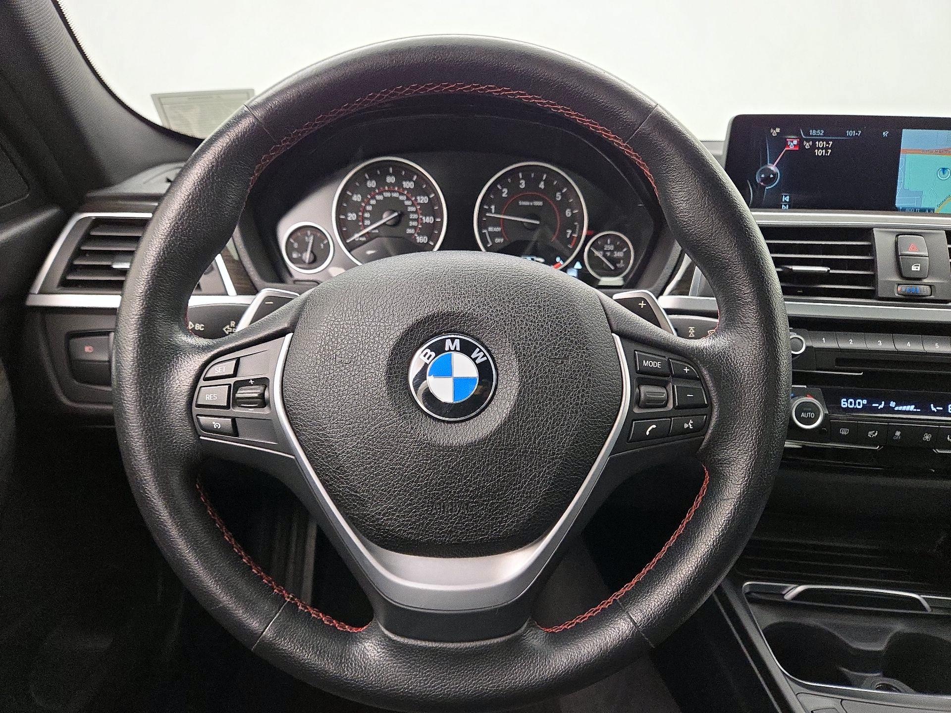 Thumbnail: 2016 BMW 3 Series - 10