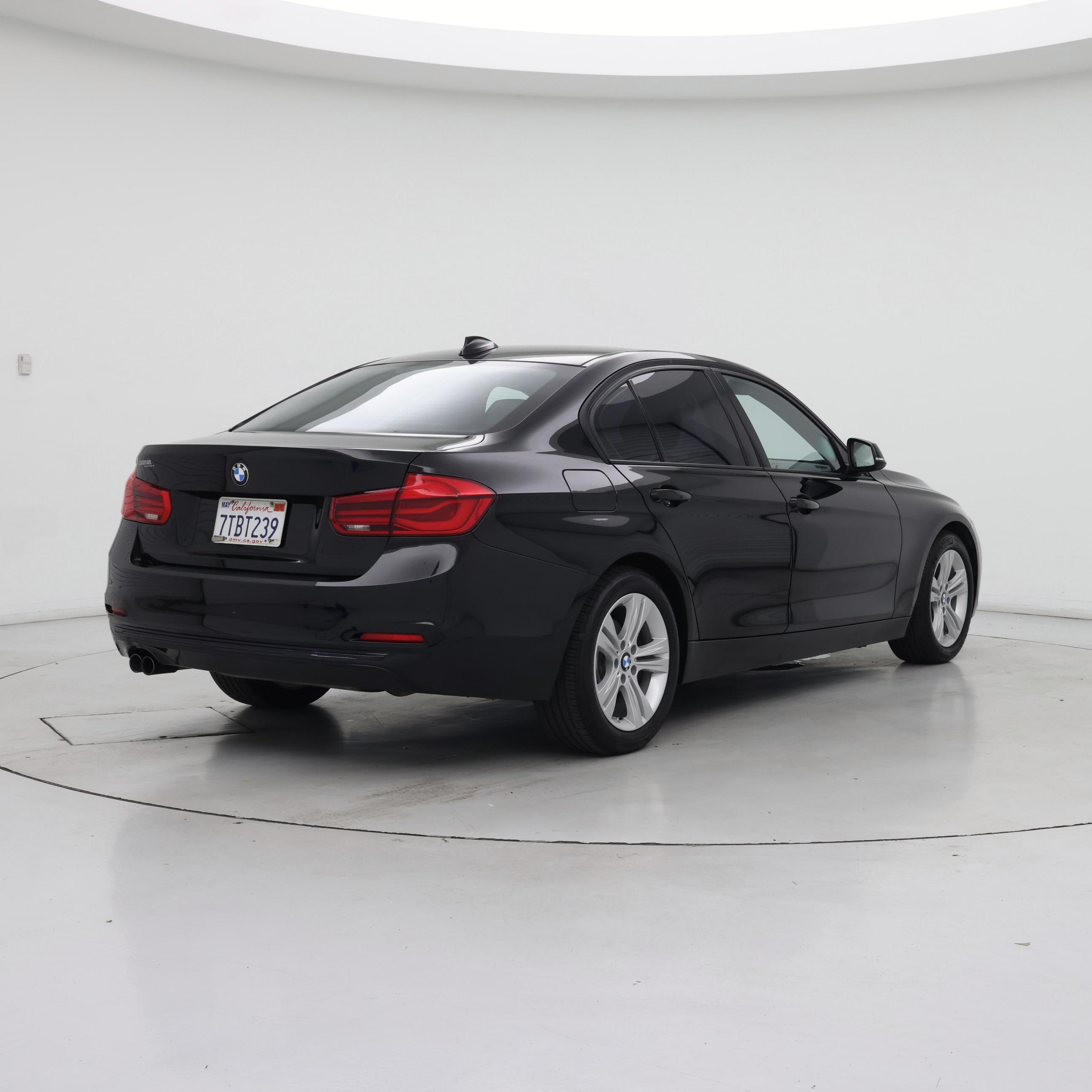 Thumbnail: 2016 BMW 3 Series - 8