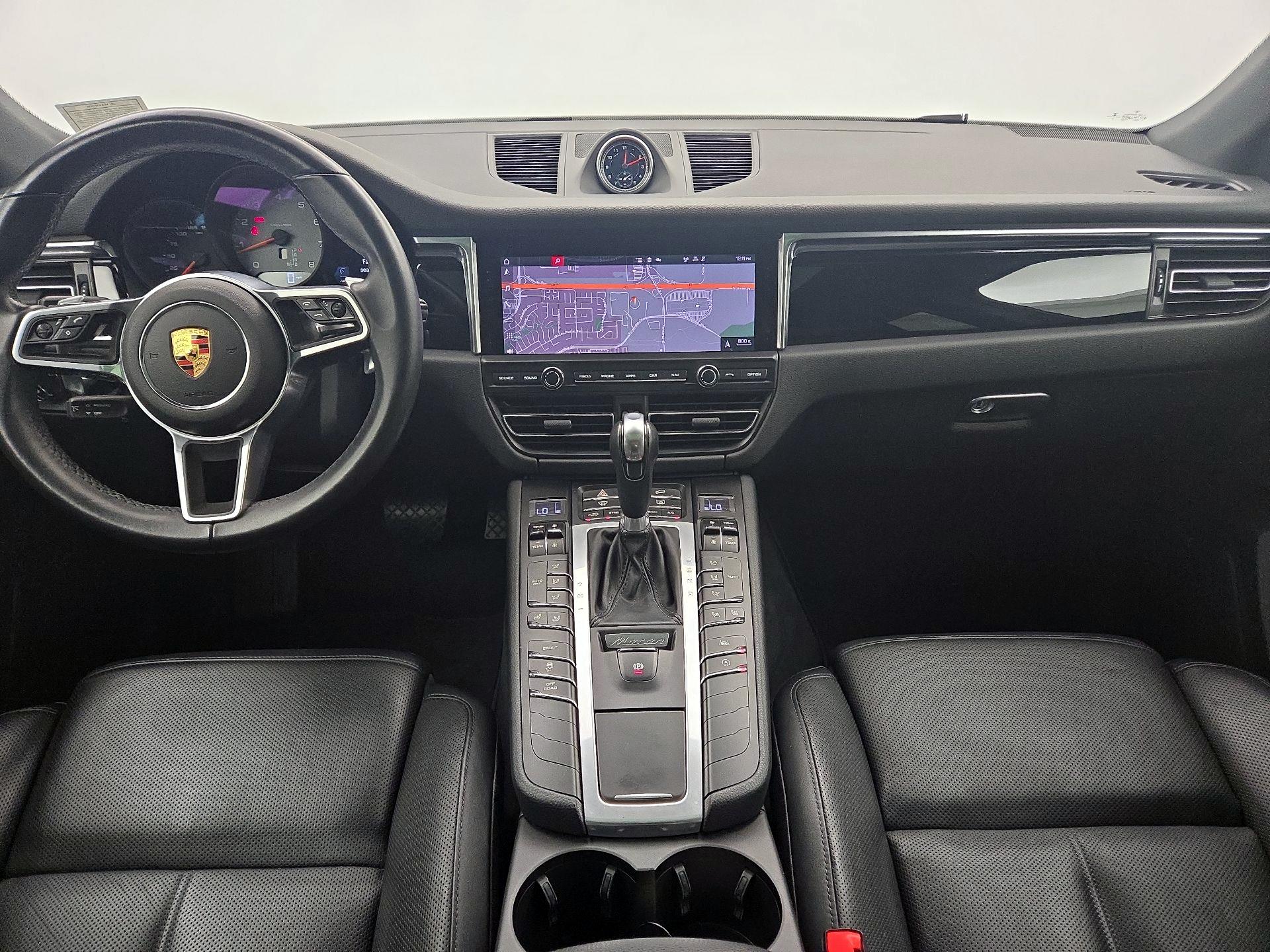 Thumbnail: 2021 Porsche Macan - 9