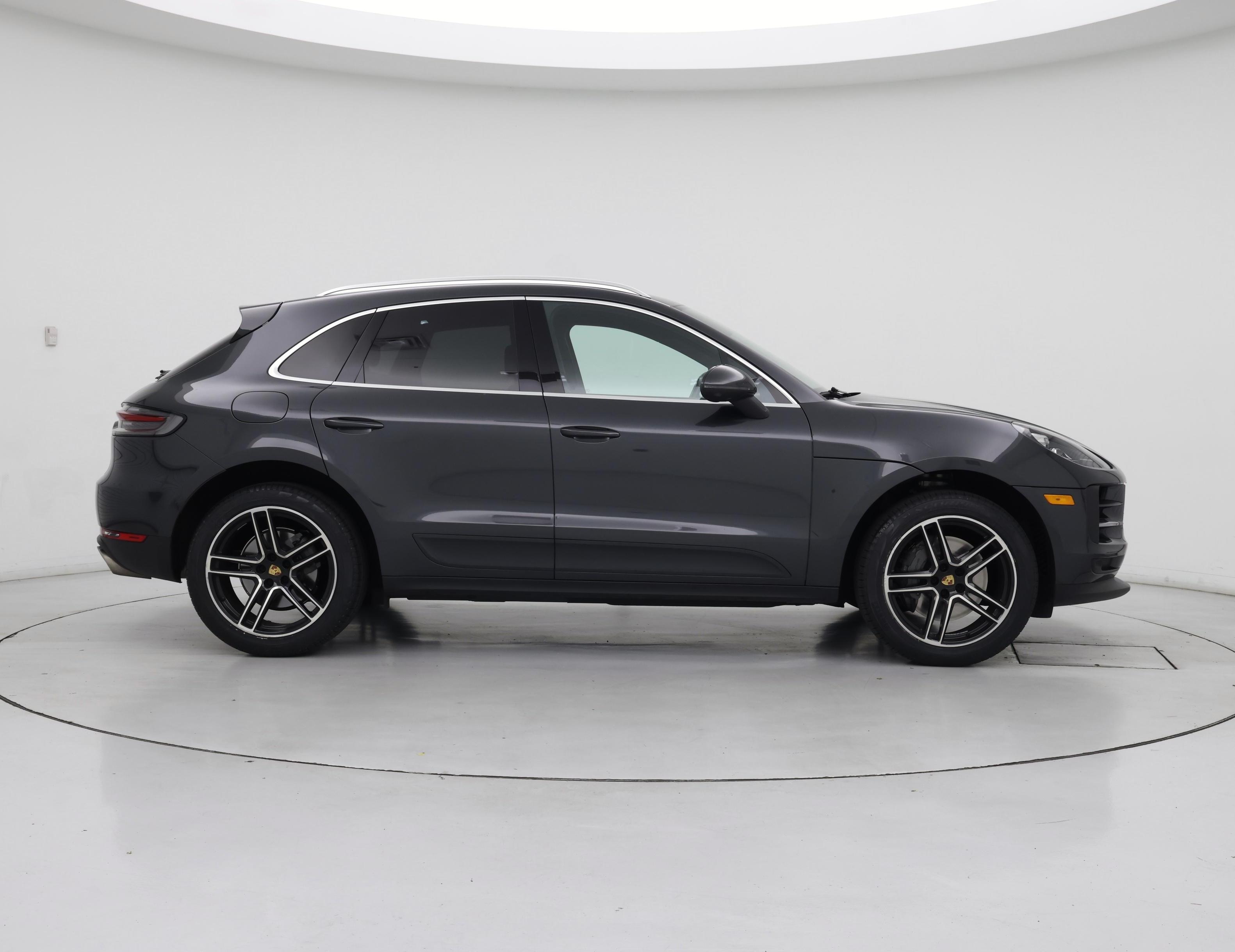 Thumbnail: 2021 Porsche Macan - 7