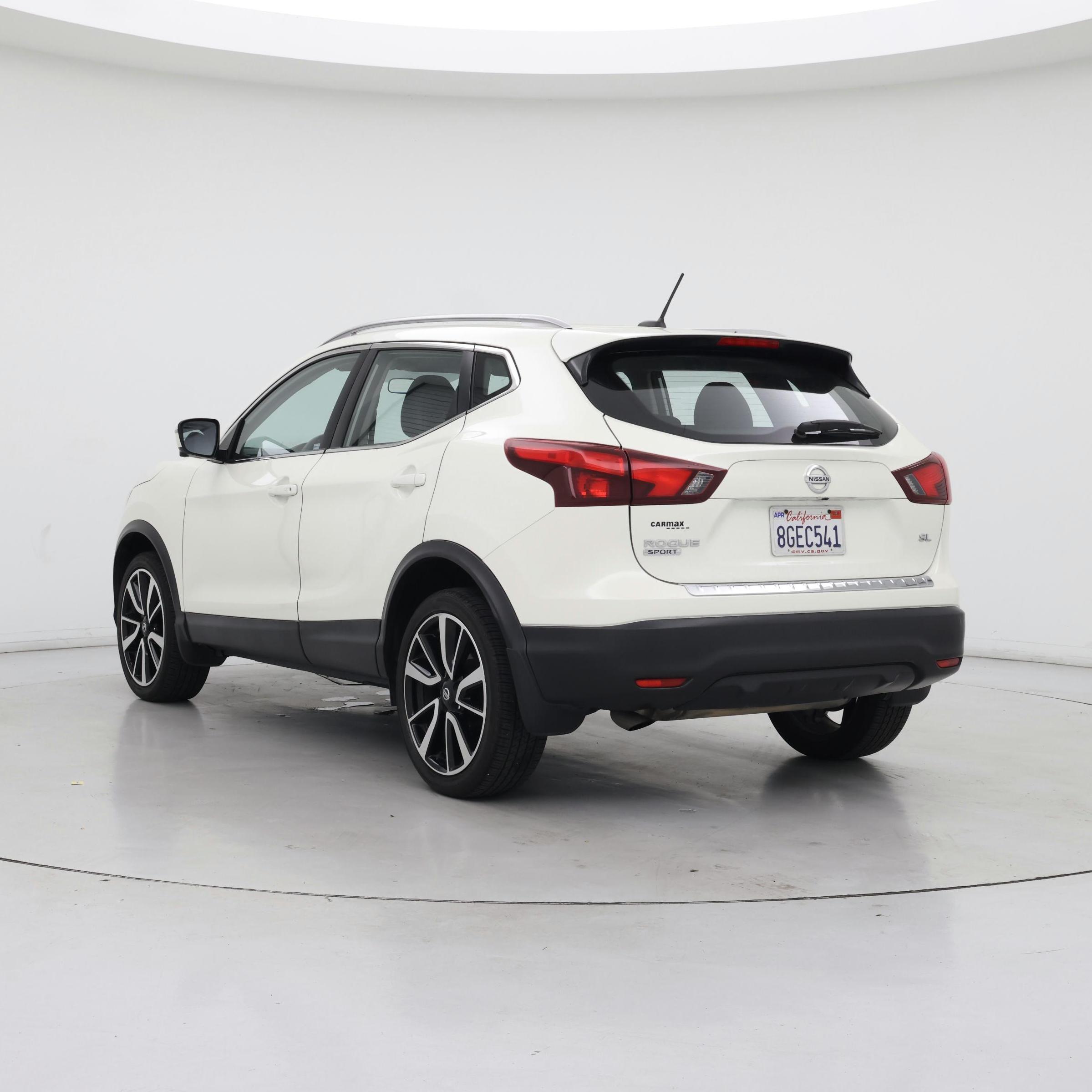 Thumbnail: 2017 Nissan Rogue Sport - 2