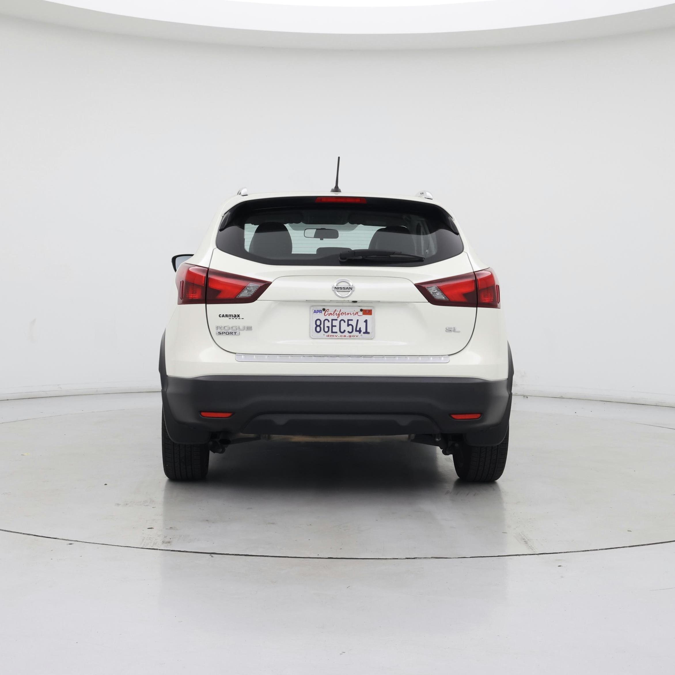 Thumbnail: 2017 Nissan Rogue Sport - 6
