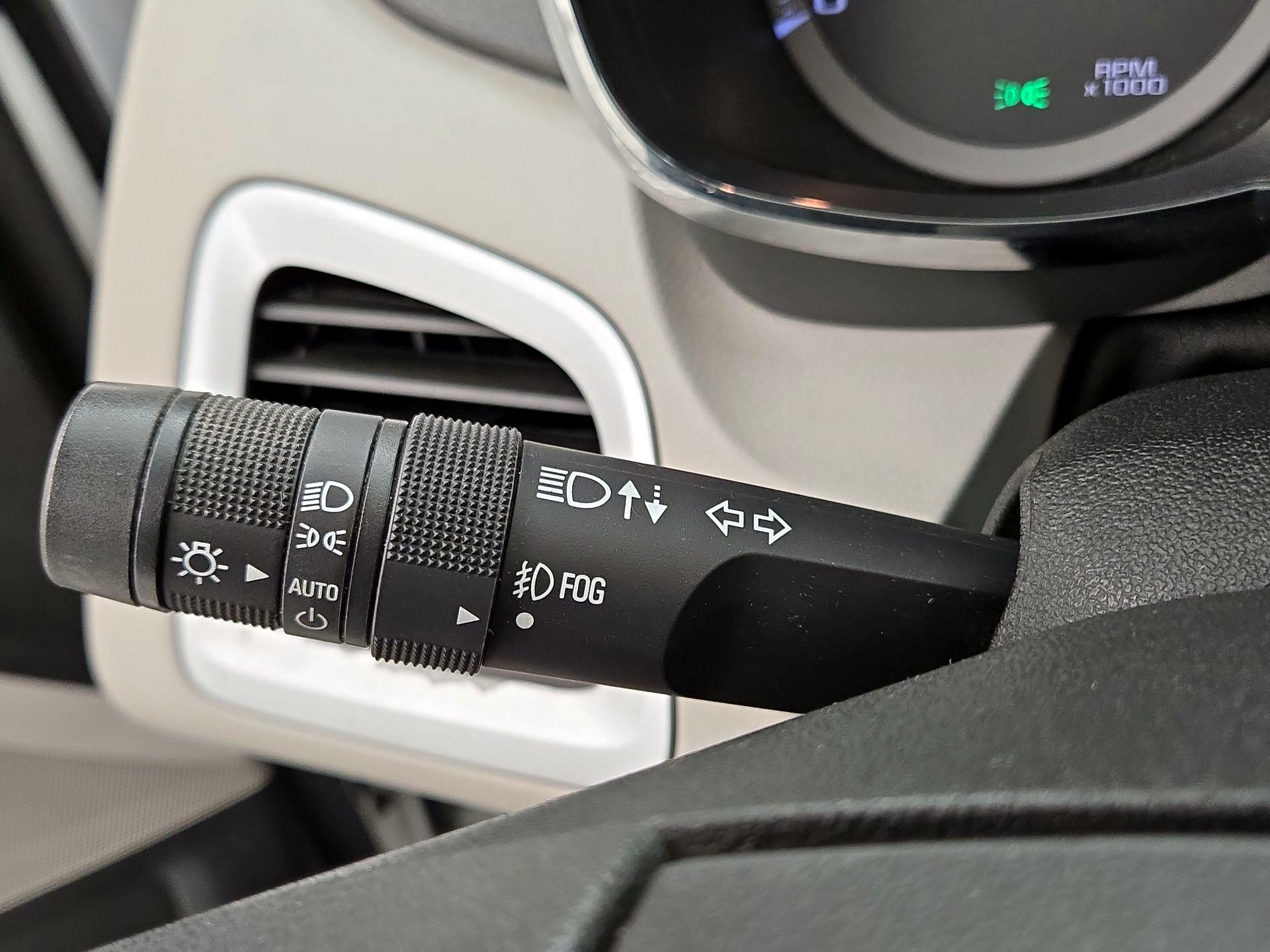 Thumbnail: 2015 GMC Terrain - 13