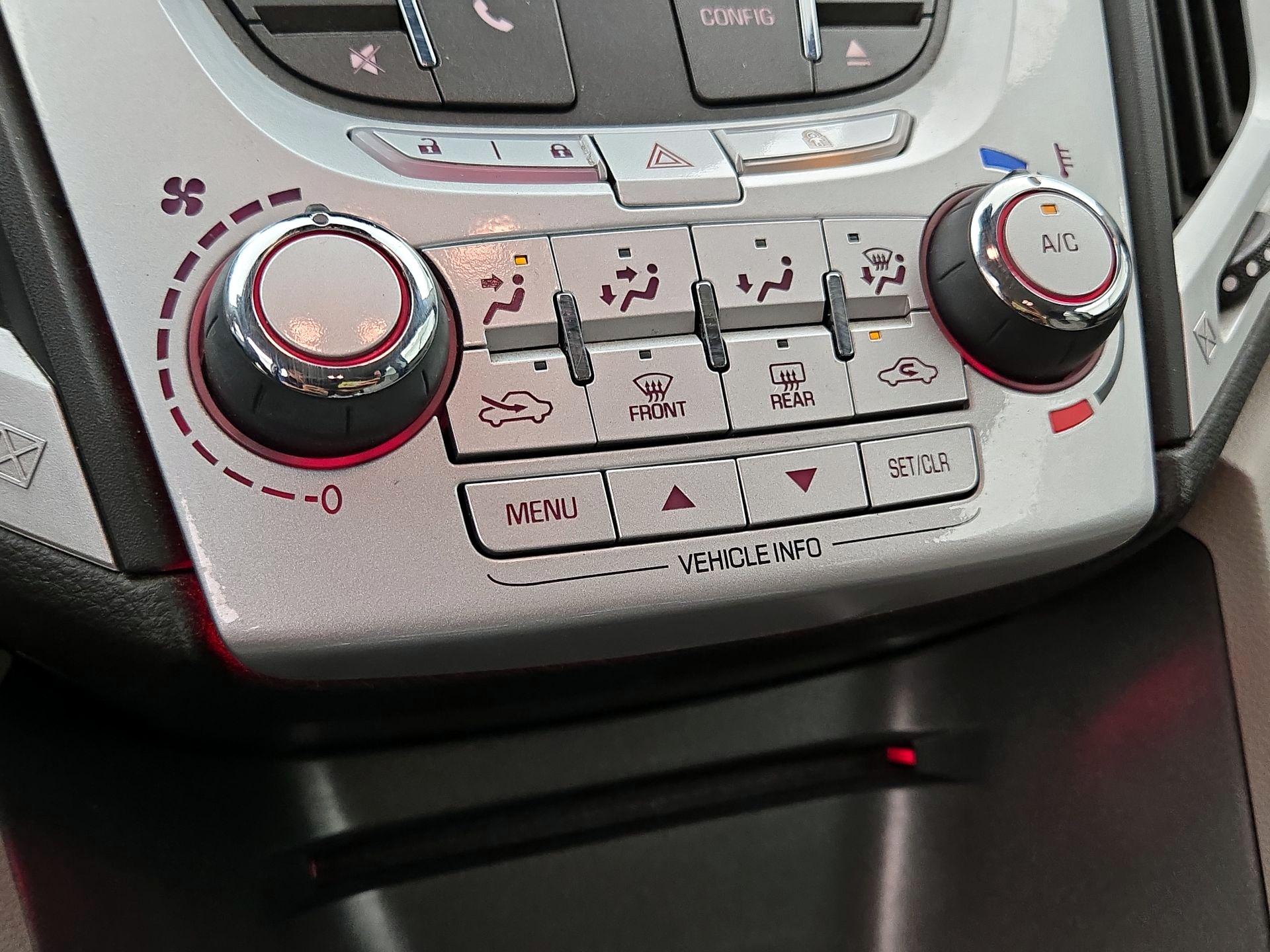 Thumbnail: 2015 GMC Terrain - 16