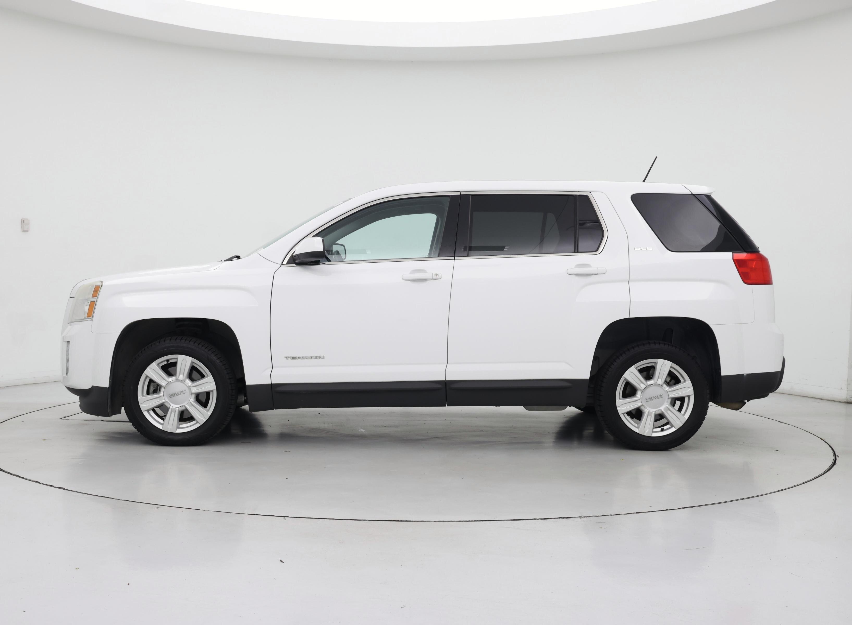 Thumbnail: 2015 GMC Terrain - 3