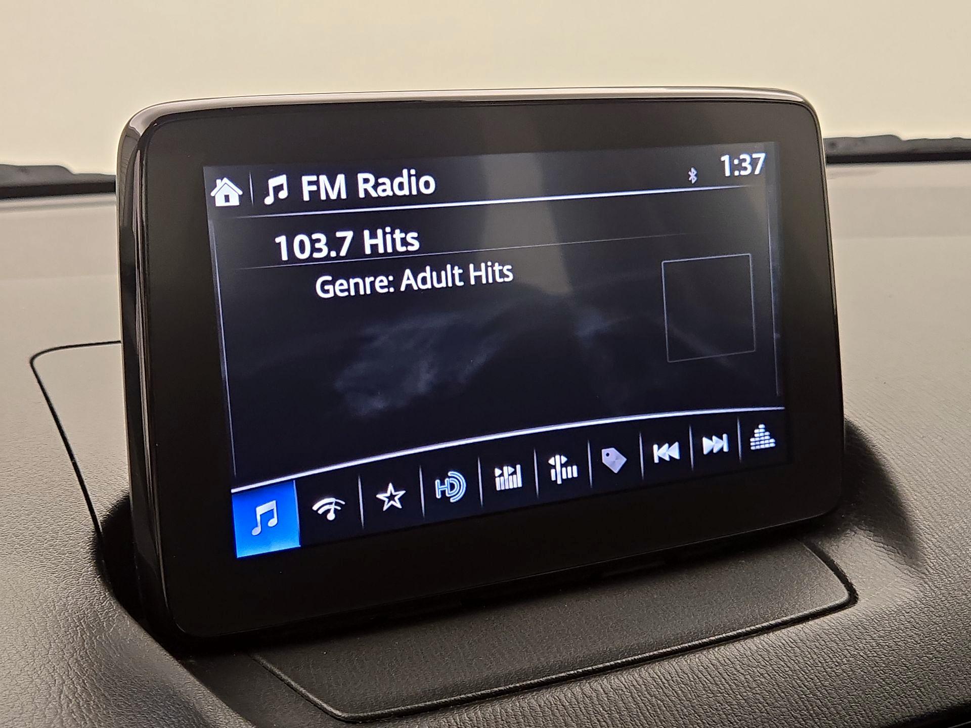 Thumbnail: 2019 Toyota Yaris - 15