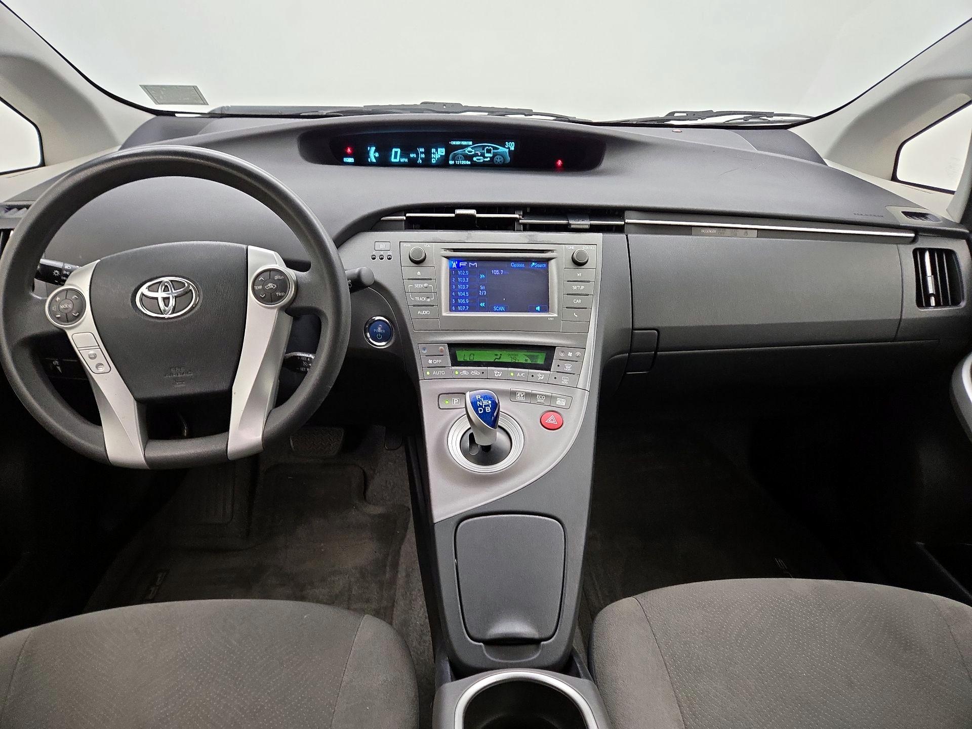 Thumbnail: 2015 Toyota Prius - 9
