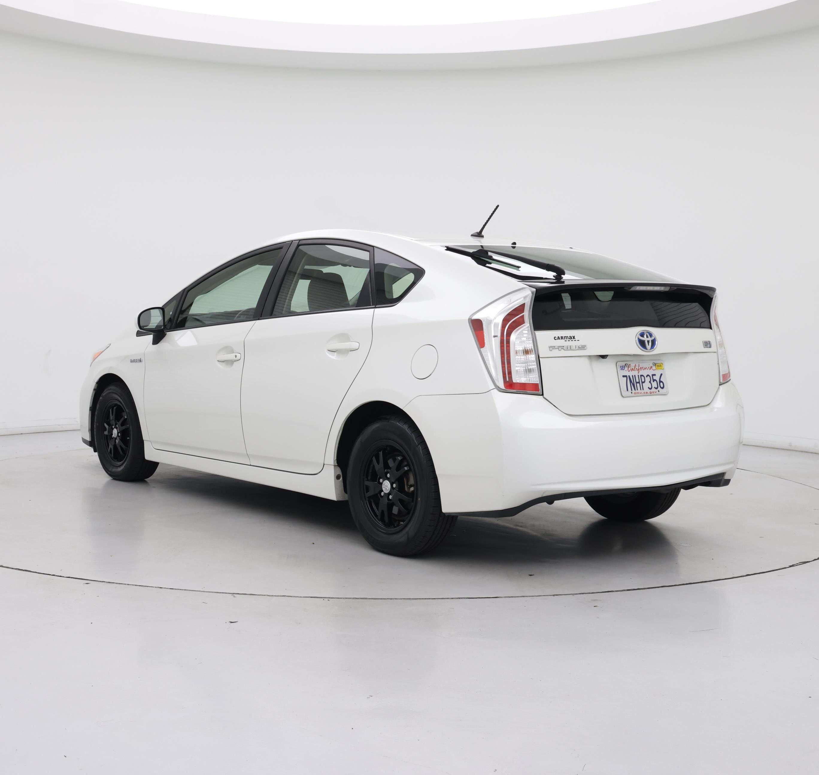 Thumbnail: 2015 Toyota Prius - 2