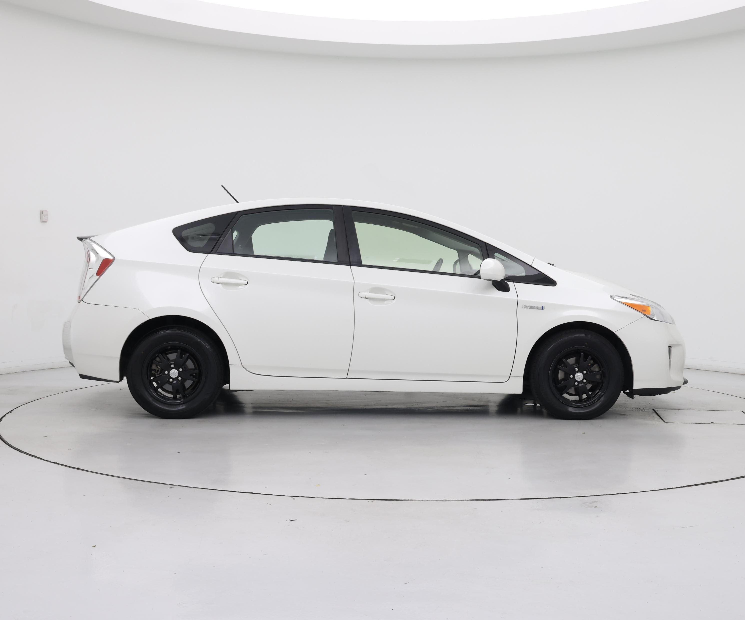 Thumbnail: 2015 Toyota Prius - 7