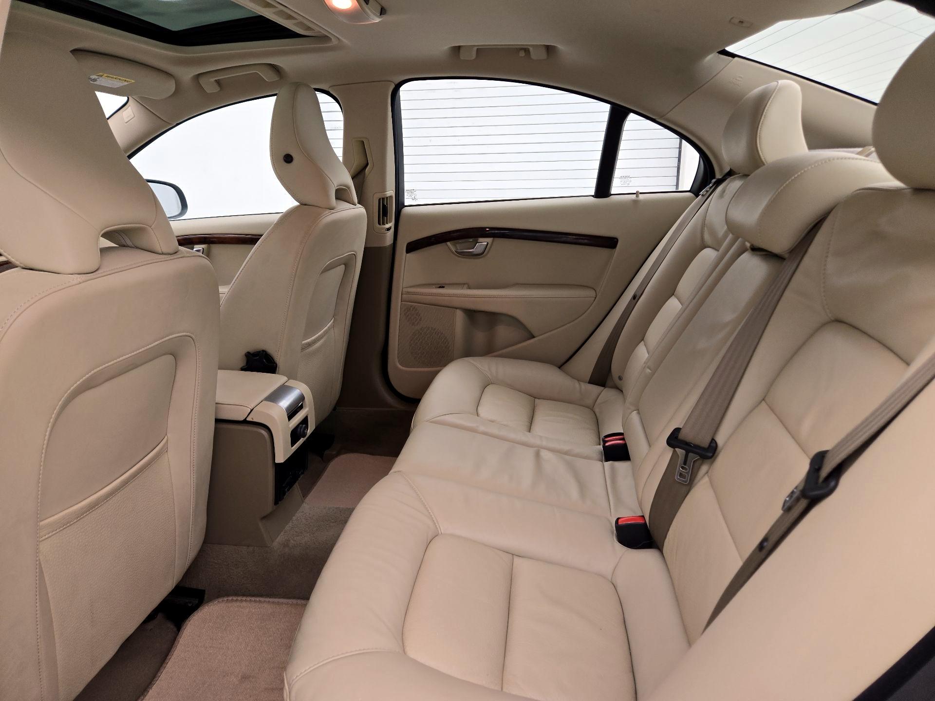 Thumbnail: 2015 Volvo S80 - 20